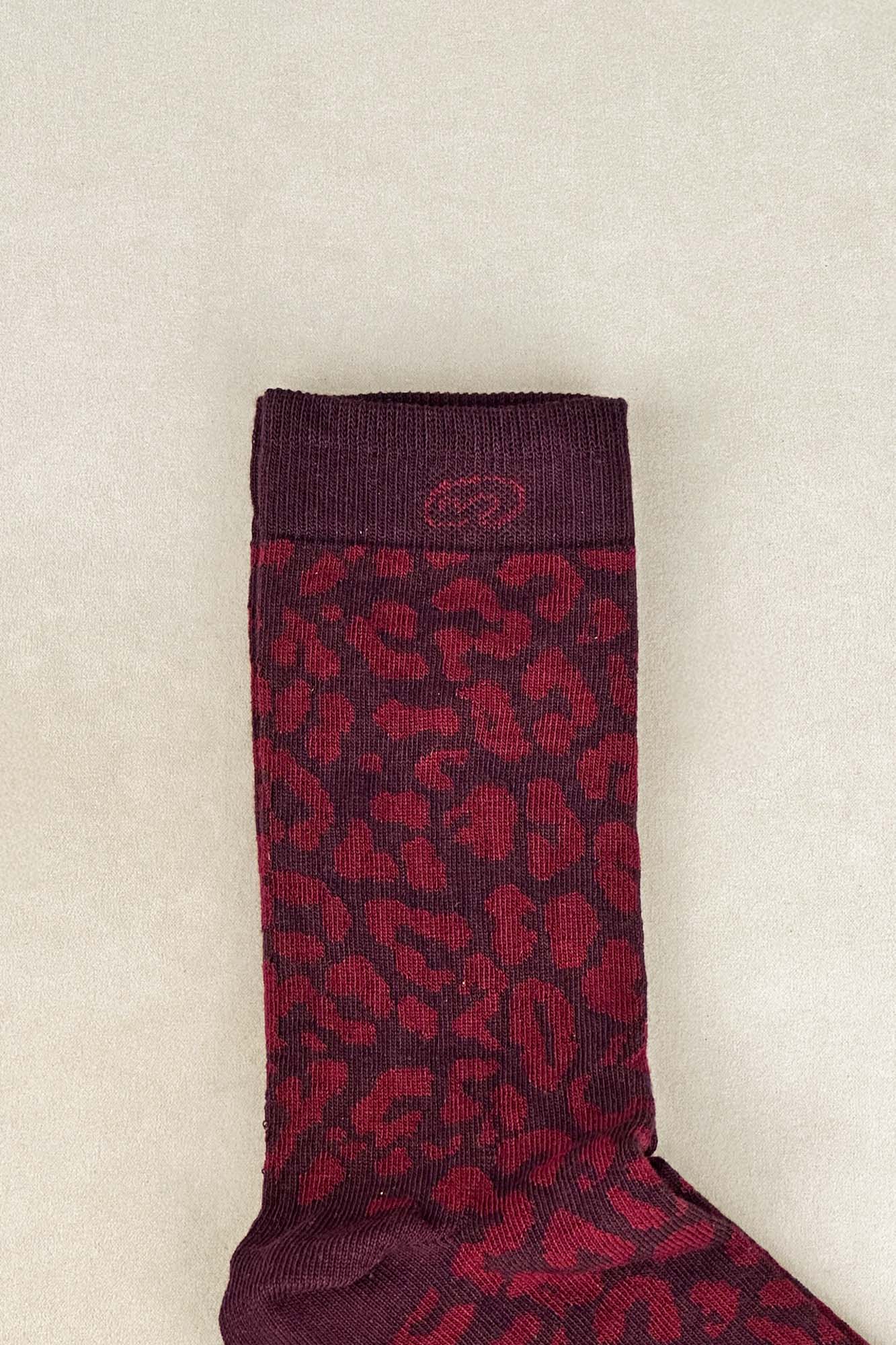 CALCETINES LEOPARDO BURDEOS
