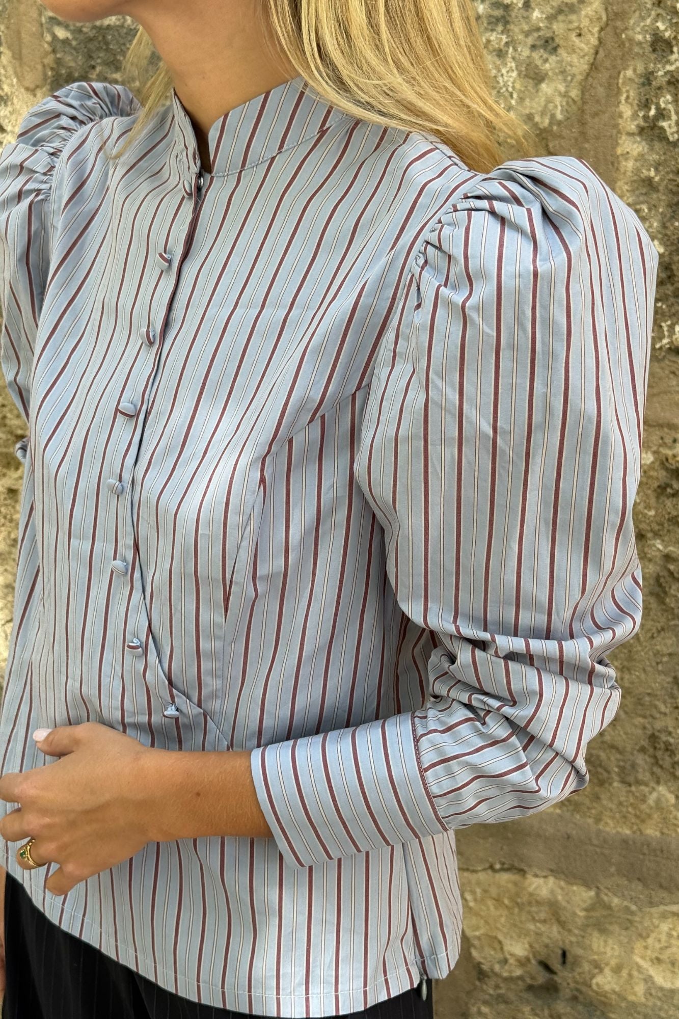 BLUE STRIPED CROSS BUTTONS SHIRT