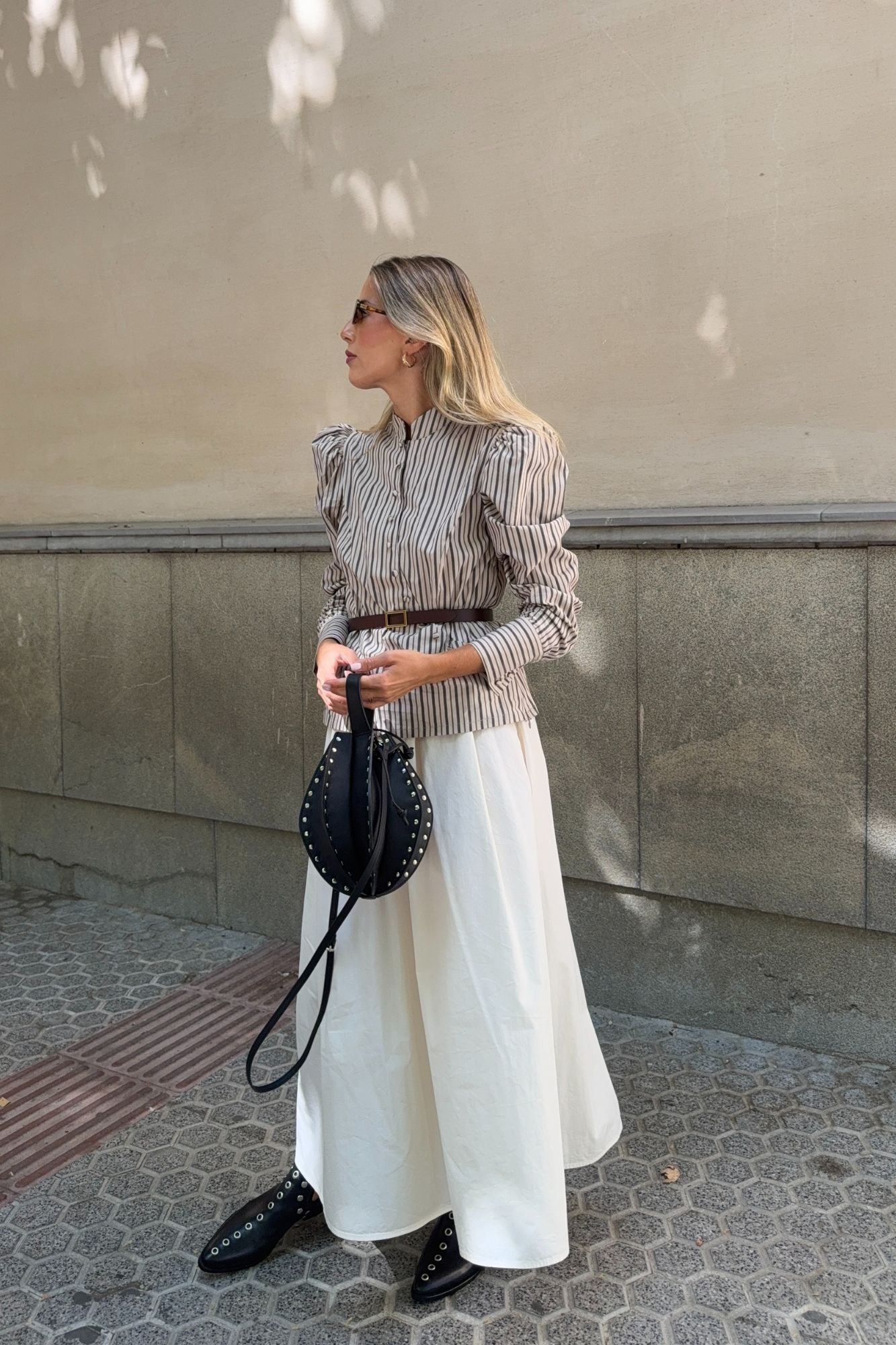 CAMISA BOTONES CRUZADOS RAYAS BEIGE