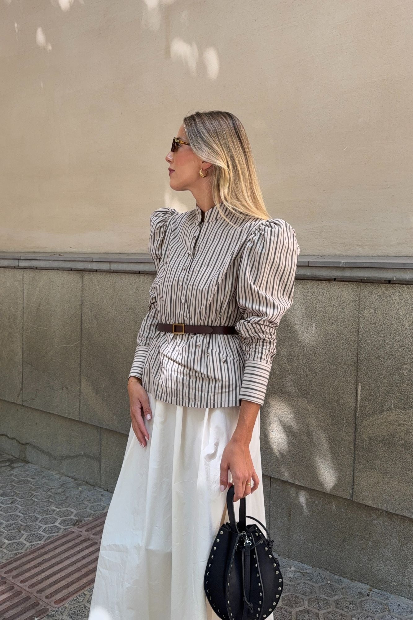 CAMISA BOTONES CRUZADOS RAYAS BEIGE