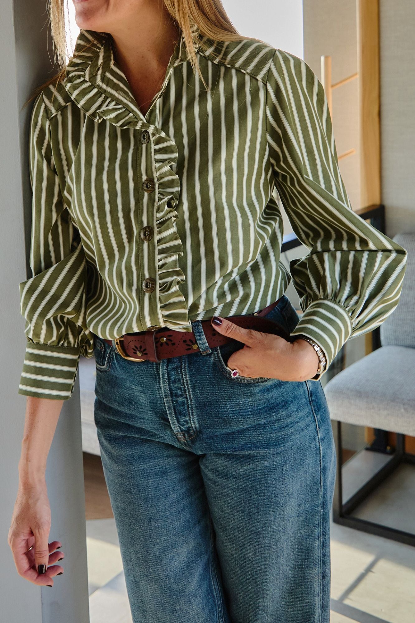 CAMISA VOLANTE RAYAS VERDE