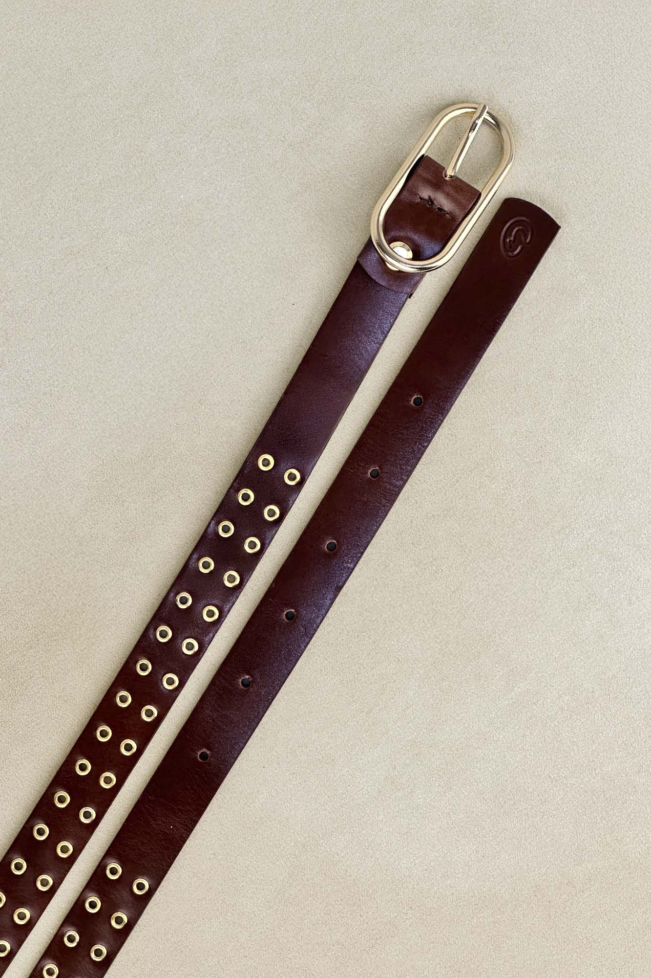CINTURON BOWIE TACHAS MARRON