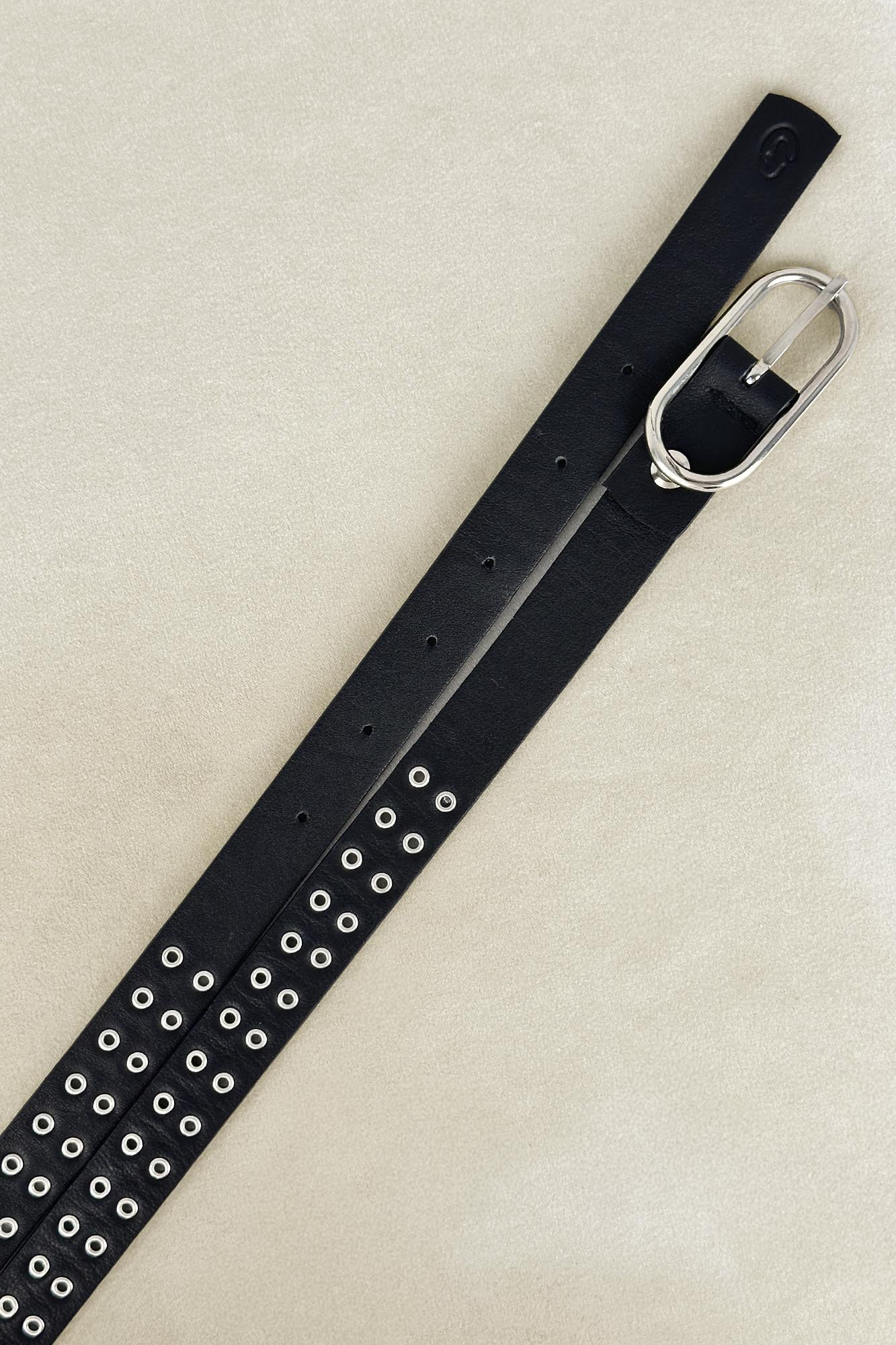 BLACK STUDDED BOWIE BELT