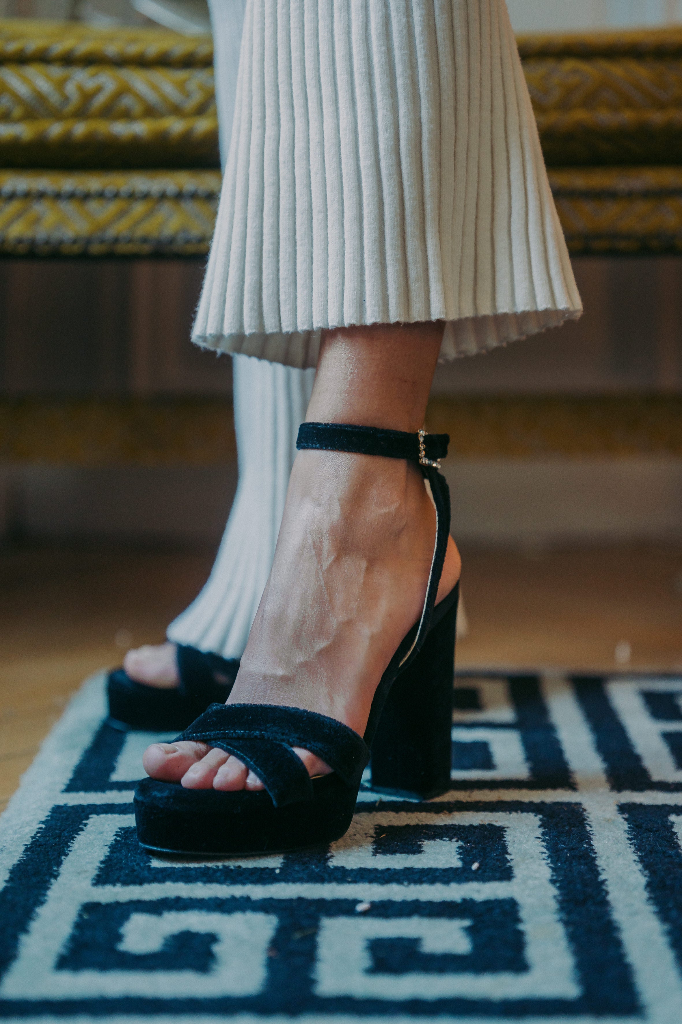 CORINTHIA BLACK VELVET 11.5CM