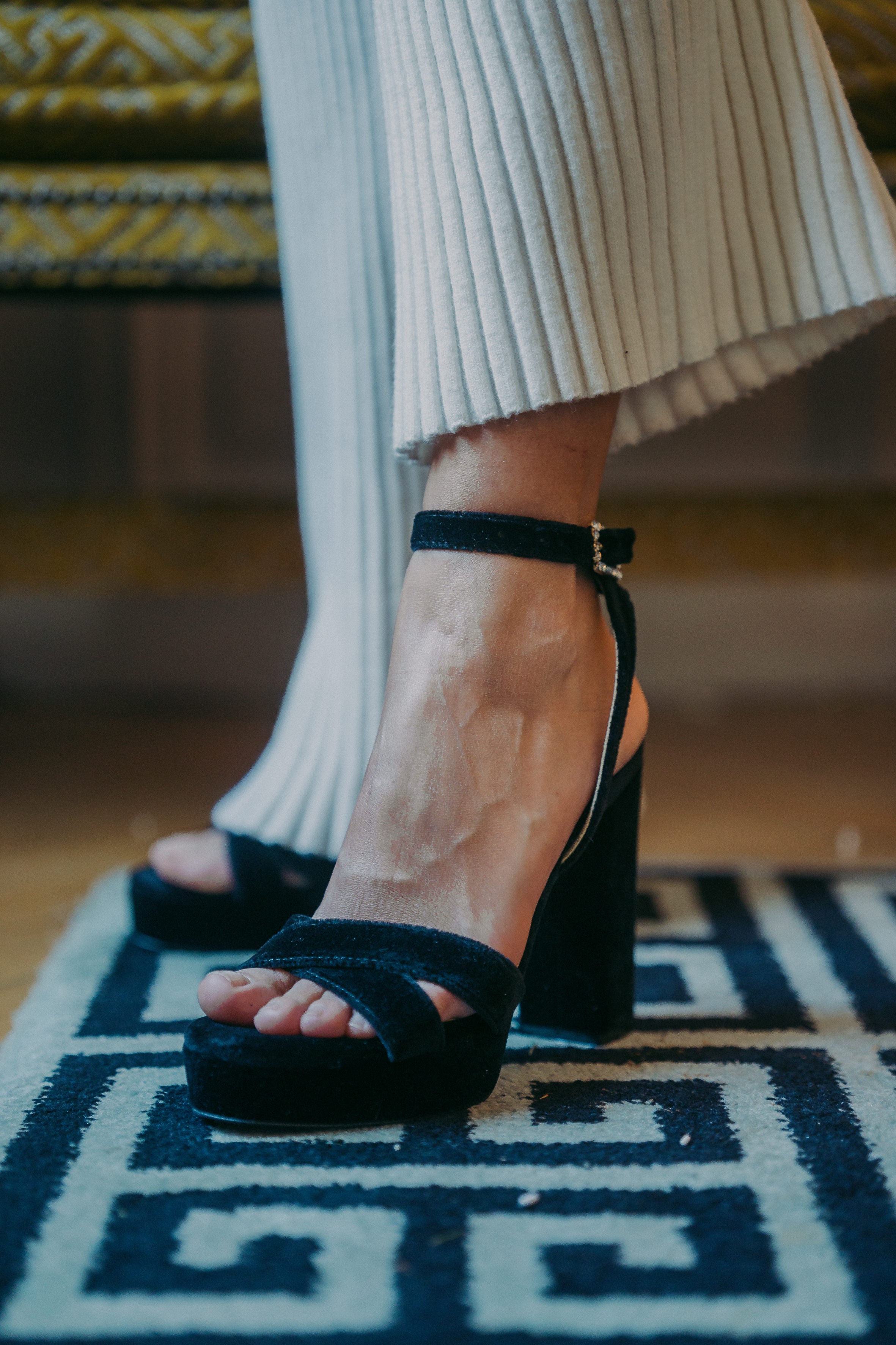 CORINTHIA BLACK VELVET 11.5CM