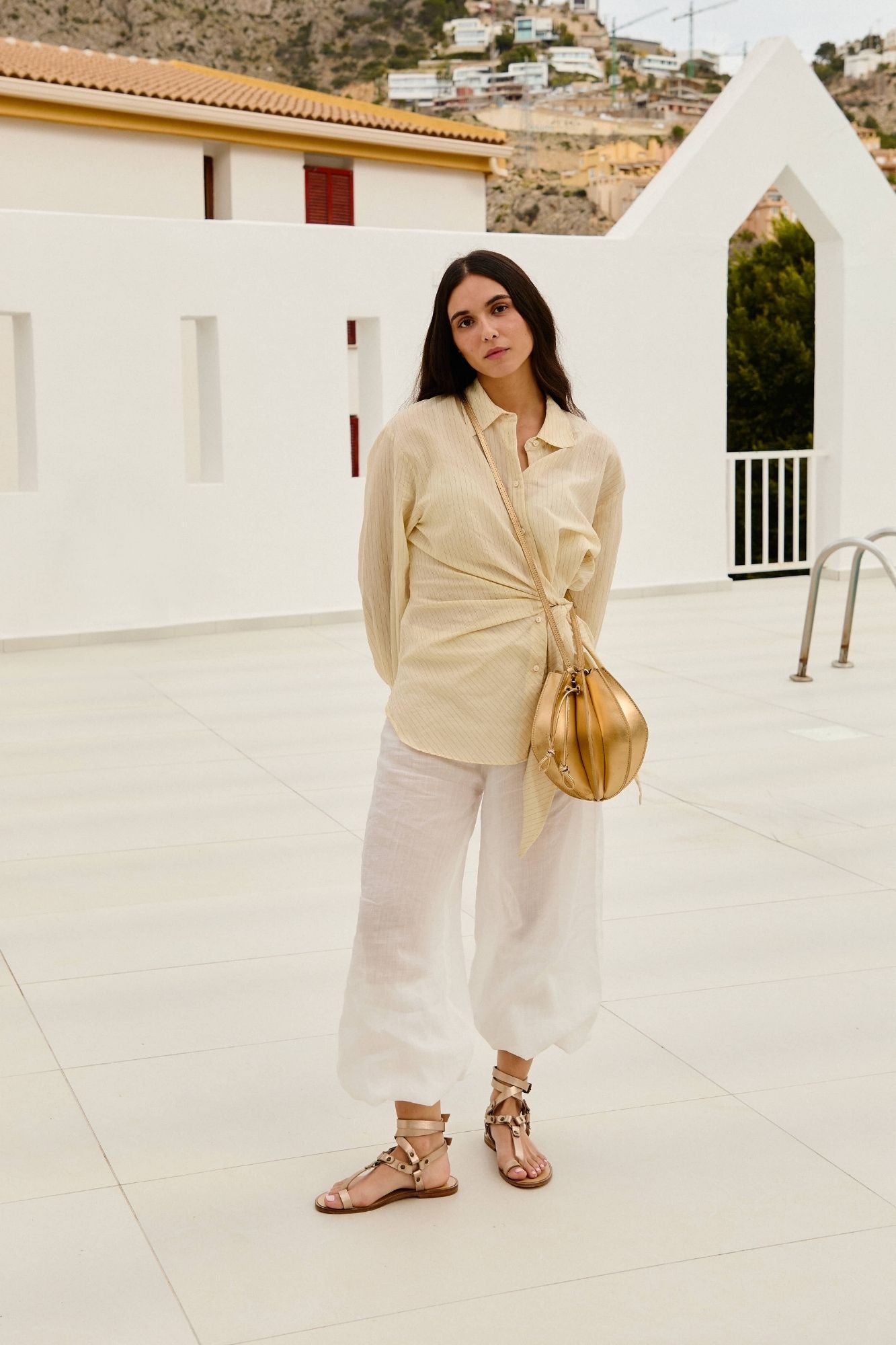 SANDALIA ESCLAVAS DORADA