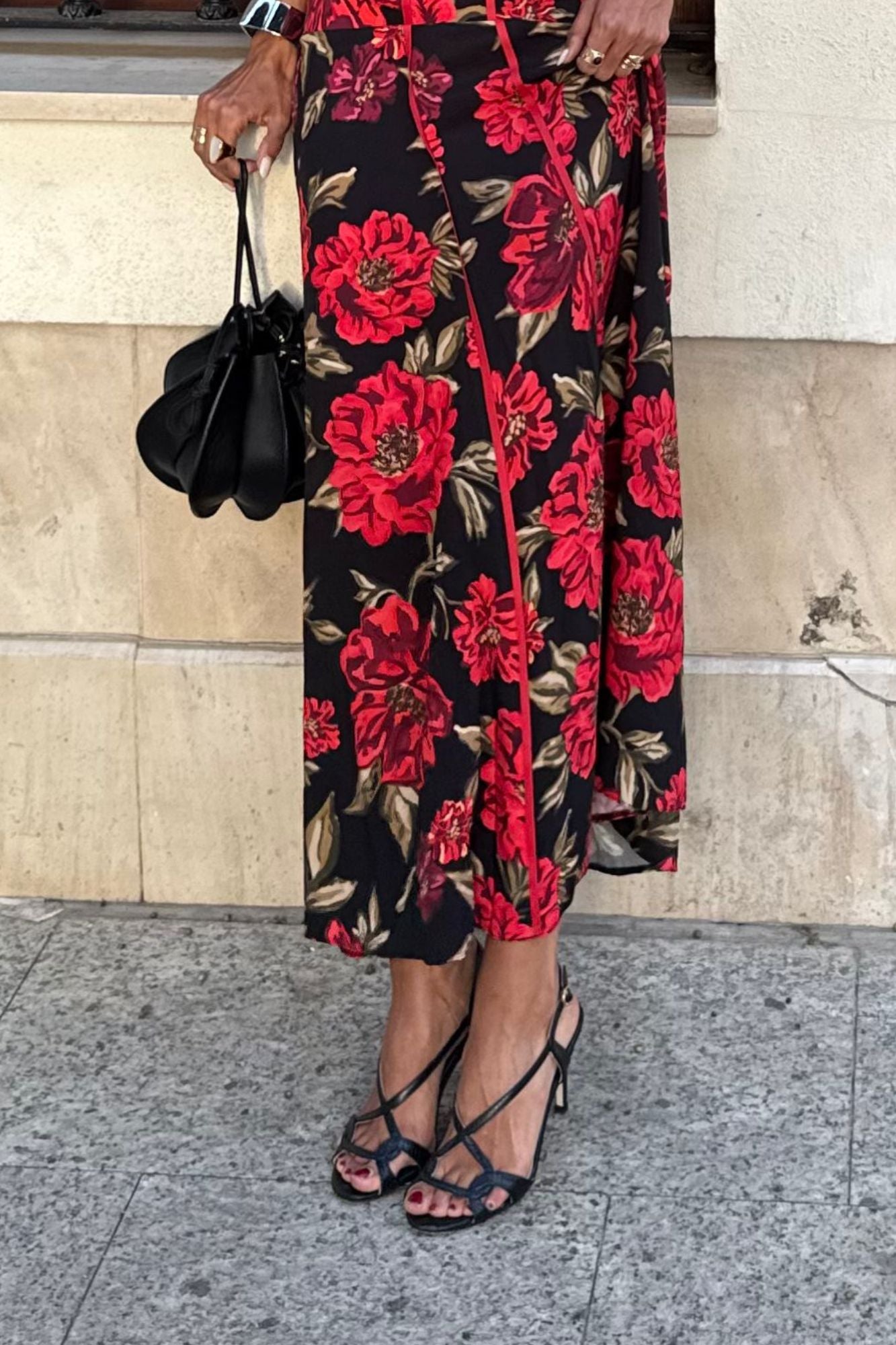 SANDALIA GADEA GRABADO NEGRO 9CM