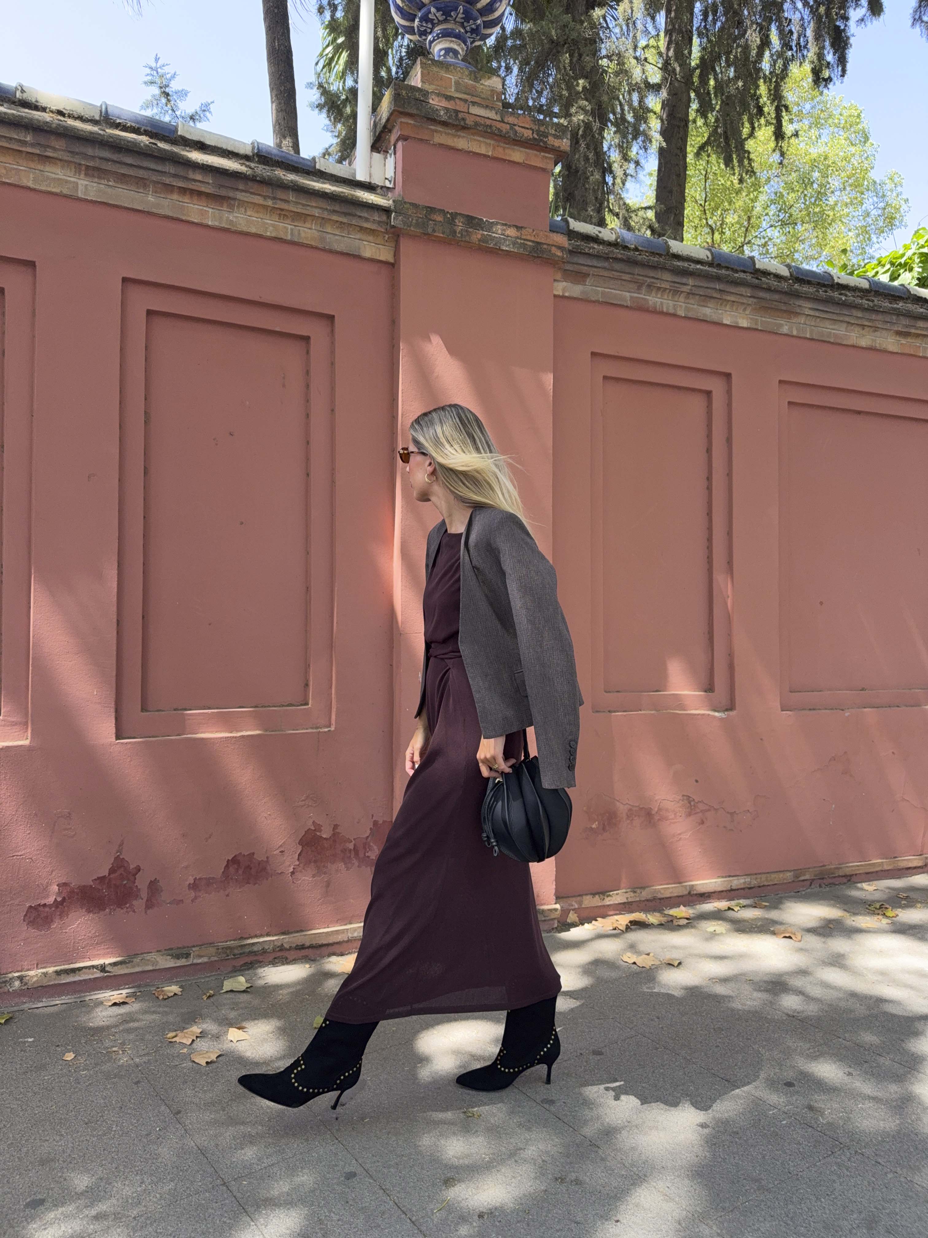 BOTA ANTE TIERRA NEGRO 5CM