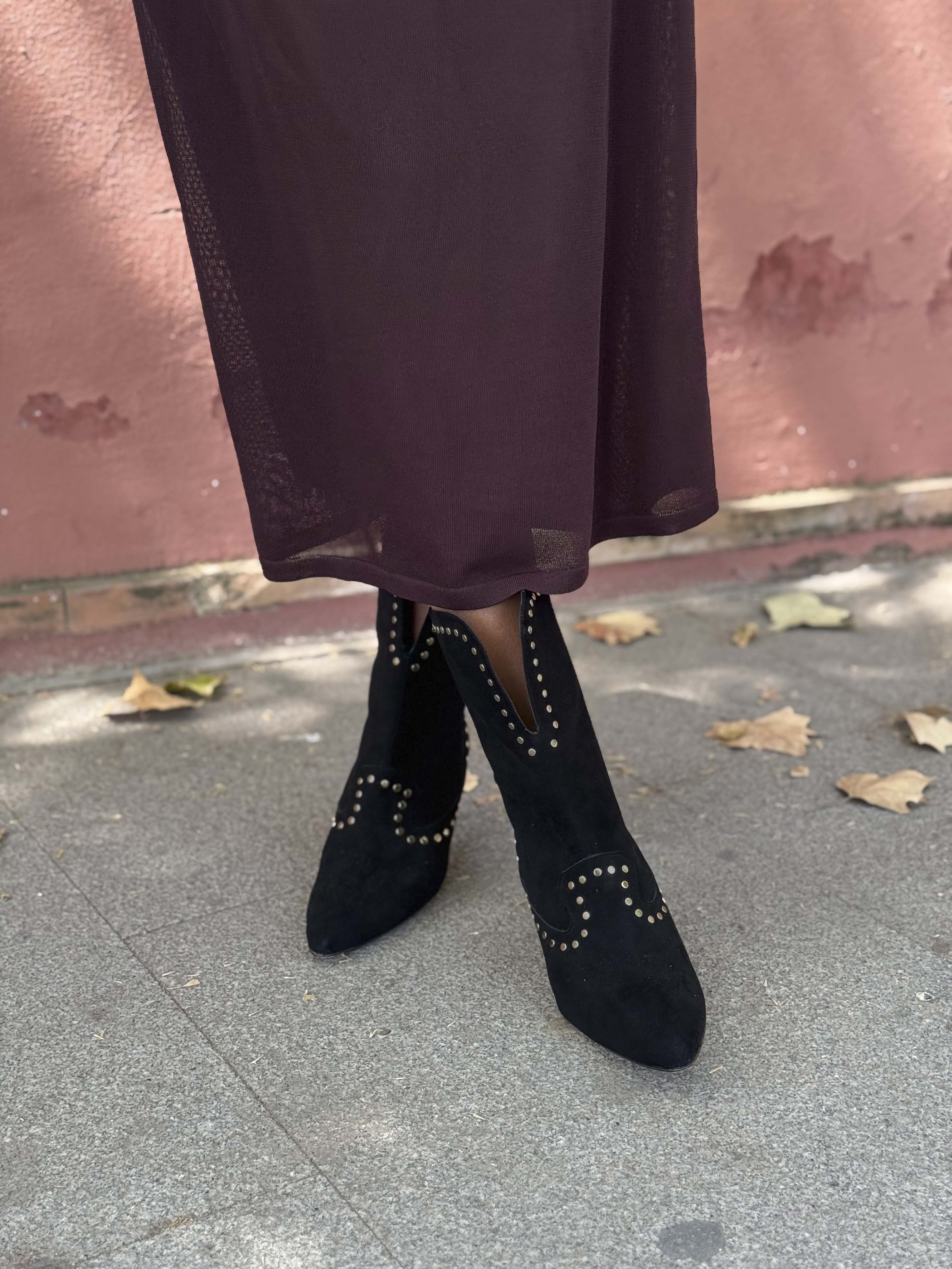 BOTA ANTE TIERRA NEGRO 5CM