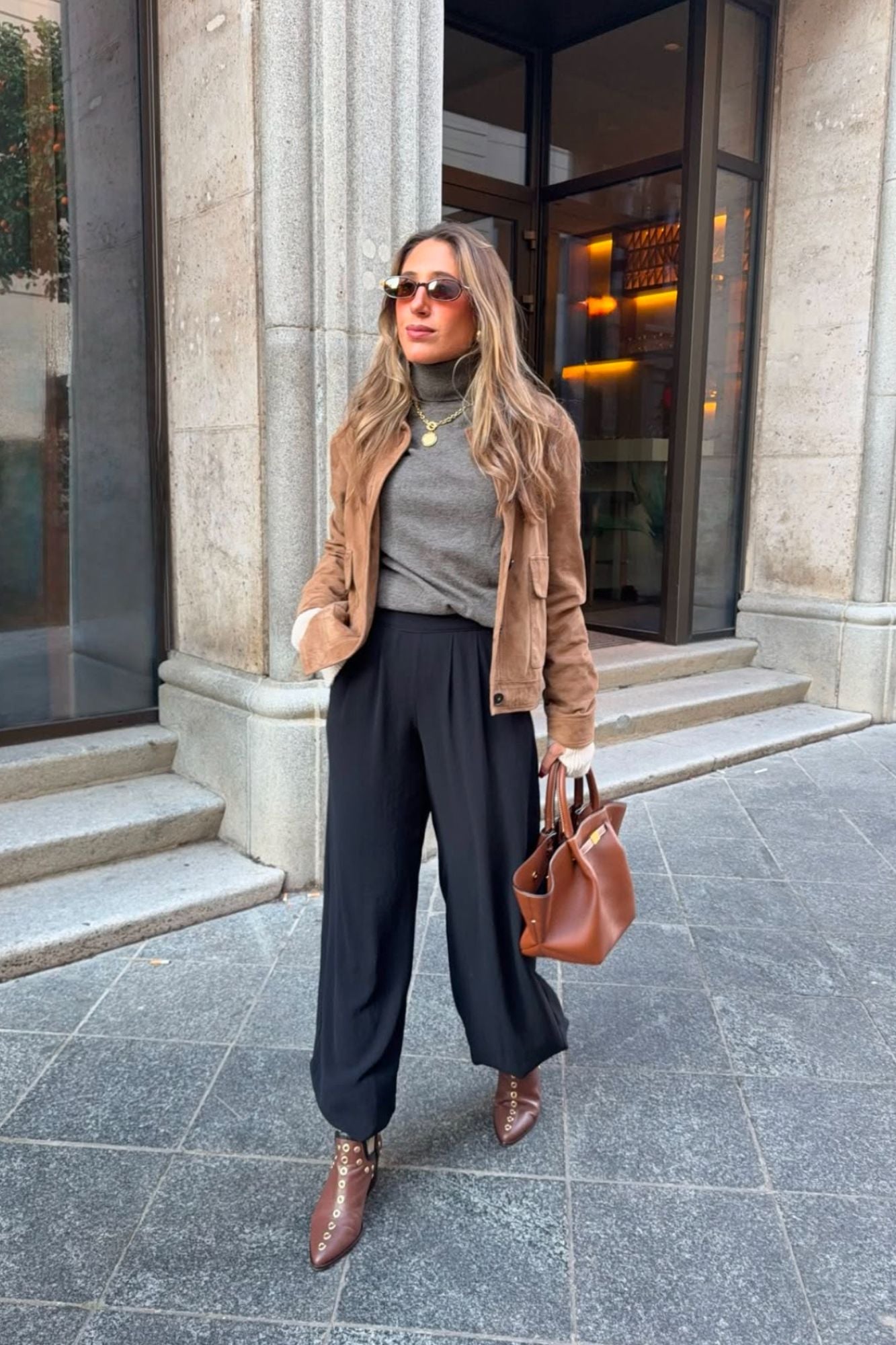 PUNKY BOOTS AVELLANA TACHAS ORO TACON 7CM