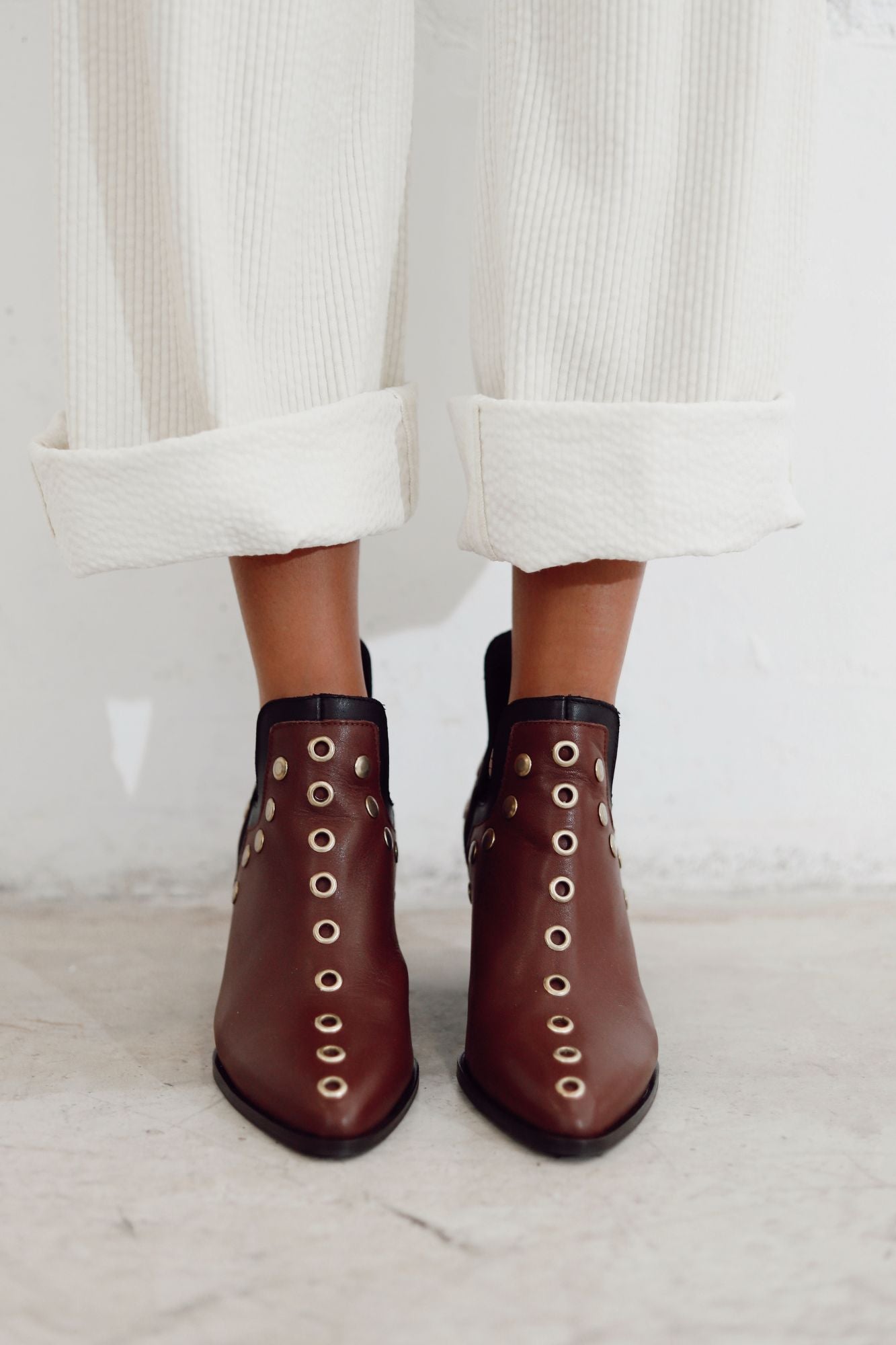 PUNKY BOOTS AVELLANA TACHAS ORO TACON 7CM