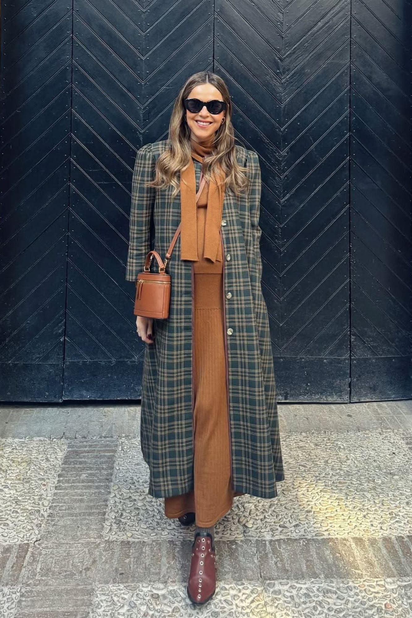 PUNKY BOOTS HAZELNUT SILVER STUDS 4CM