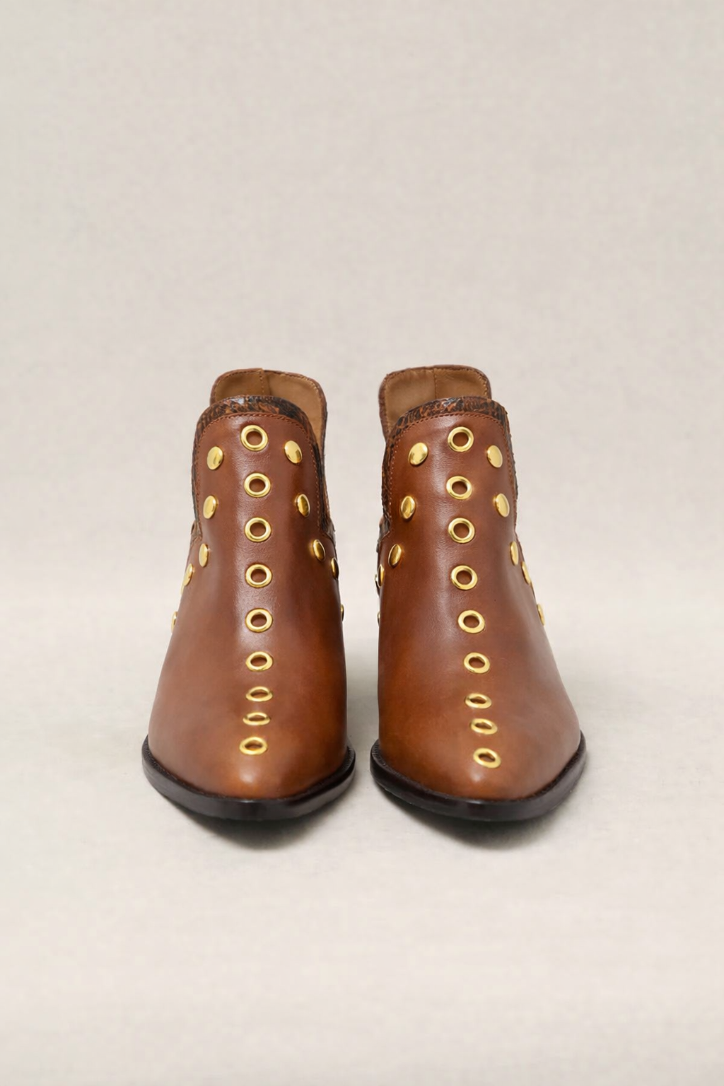 PUNKY BOOTS CAOBA TACHAS ORO 4CM