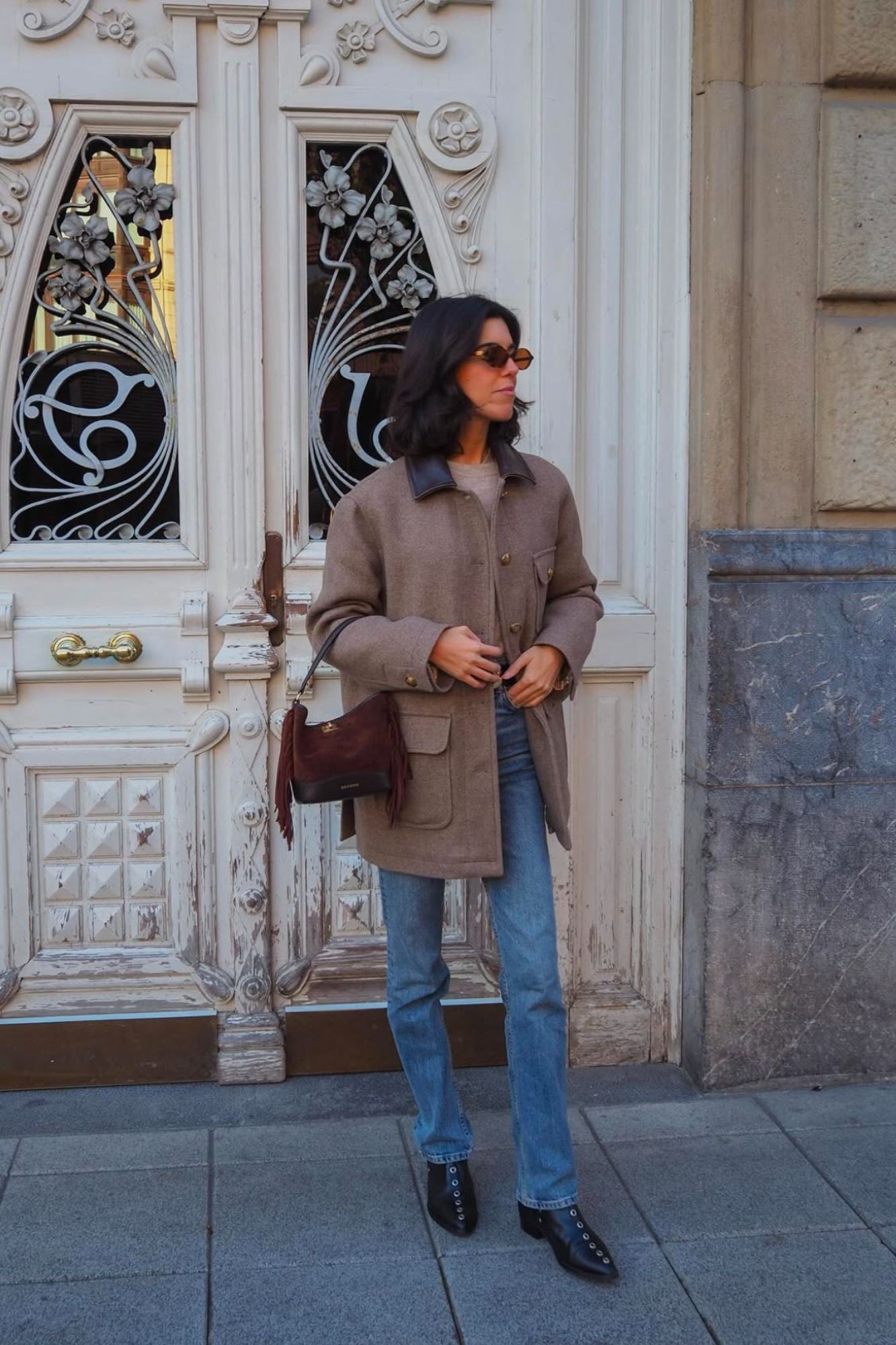 PUNKY BOOTS NEGRAS TACHAS PLATA 4CM