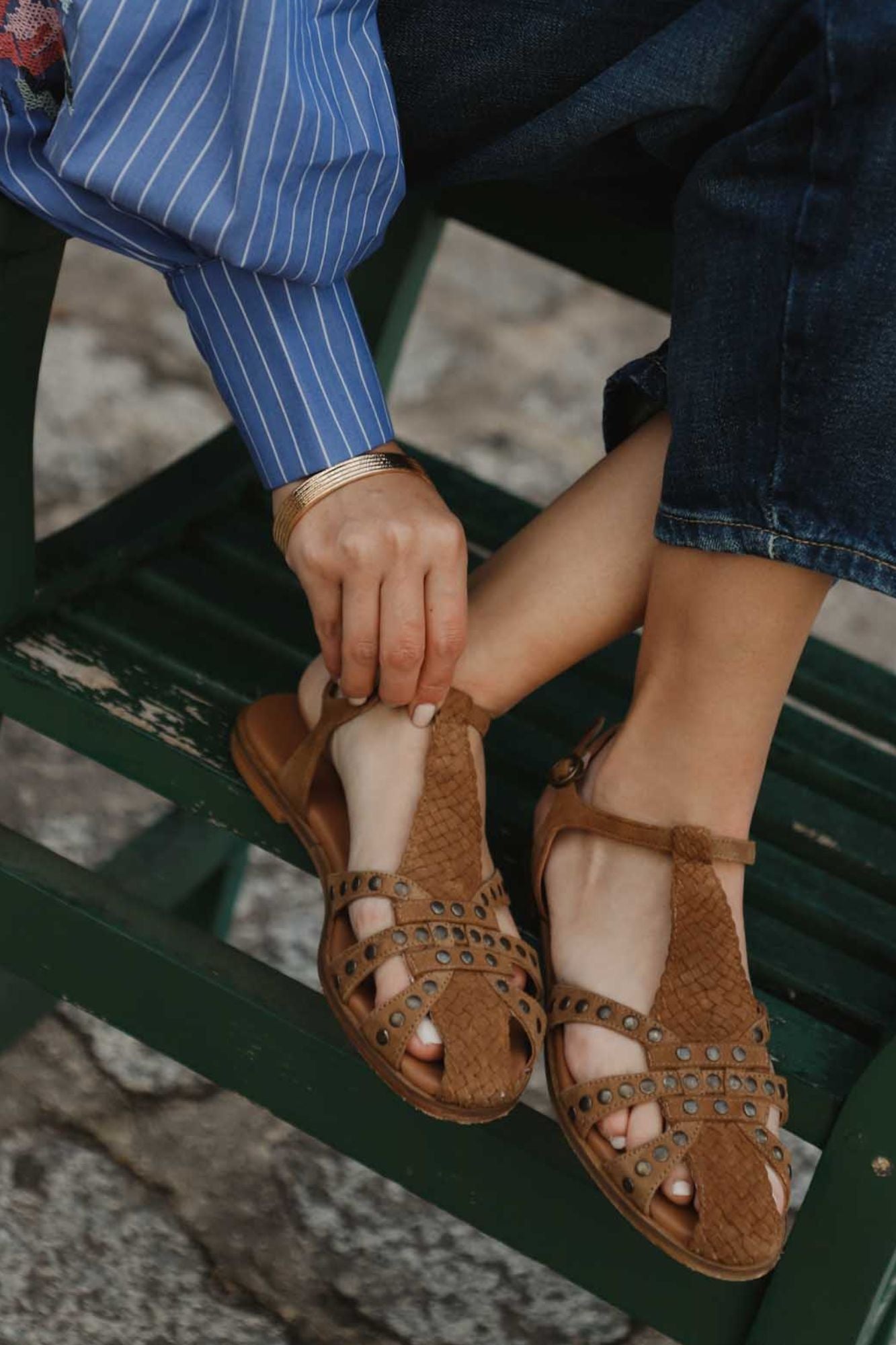 SANDALIA CANGREJERA JAIRA ANTE CARAMELO