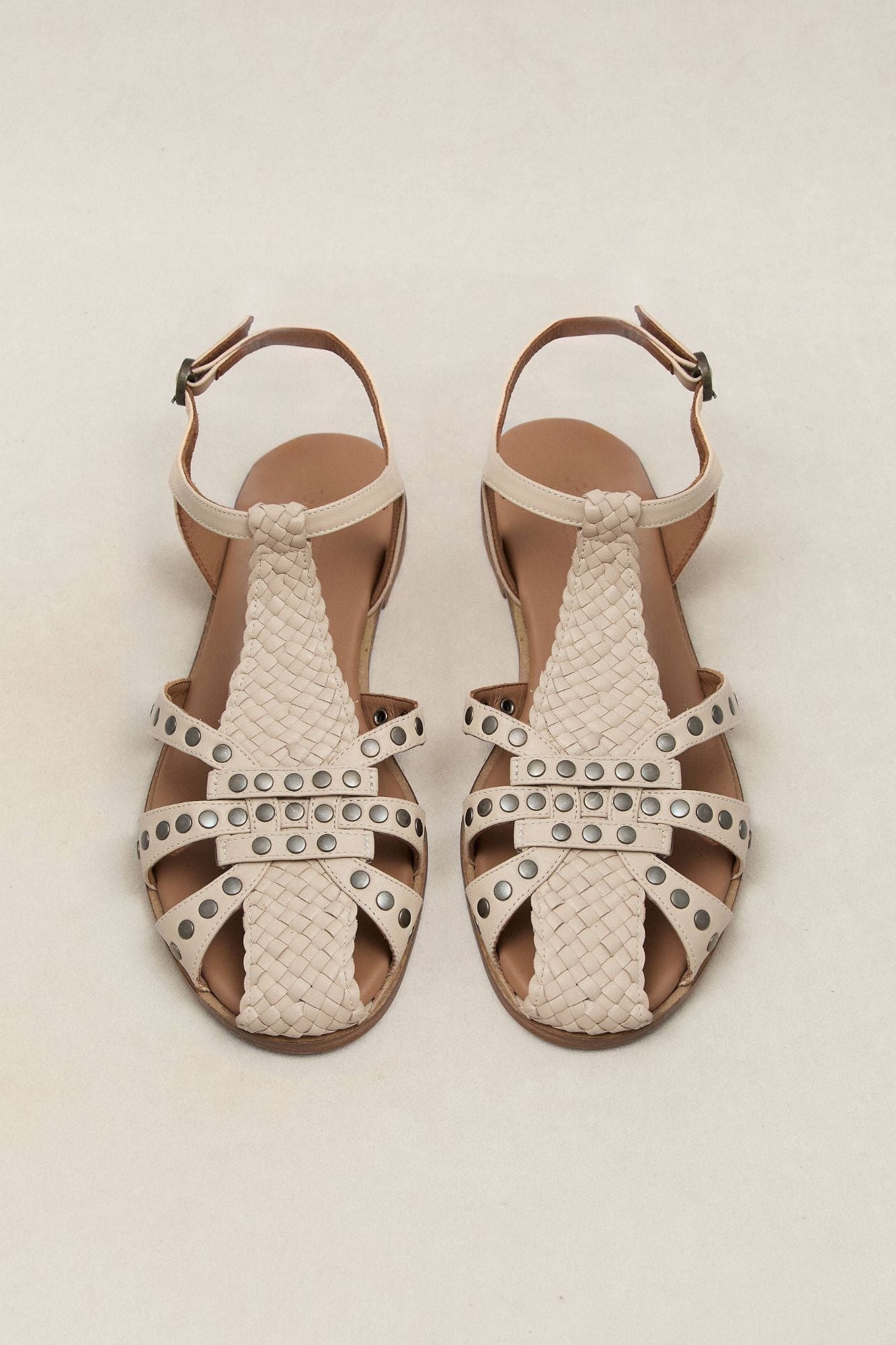 SANDALIA CANGREJERA JAIRA LATTE