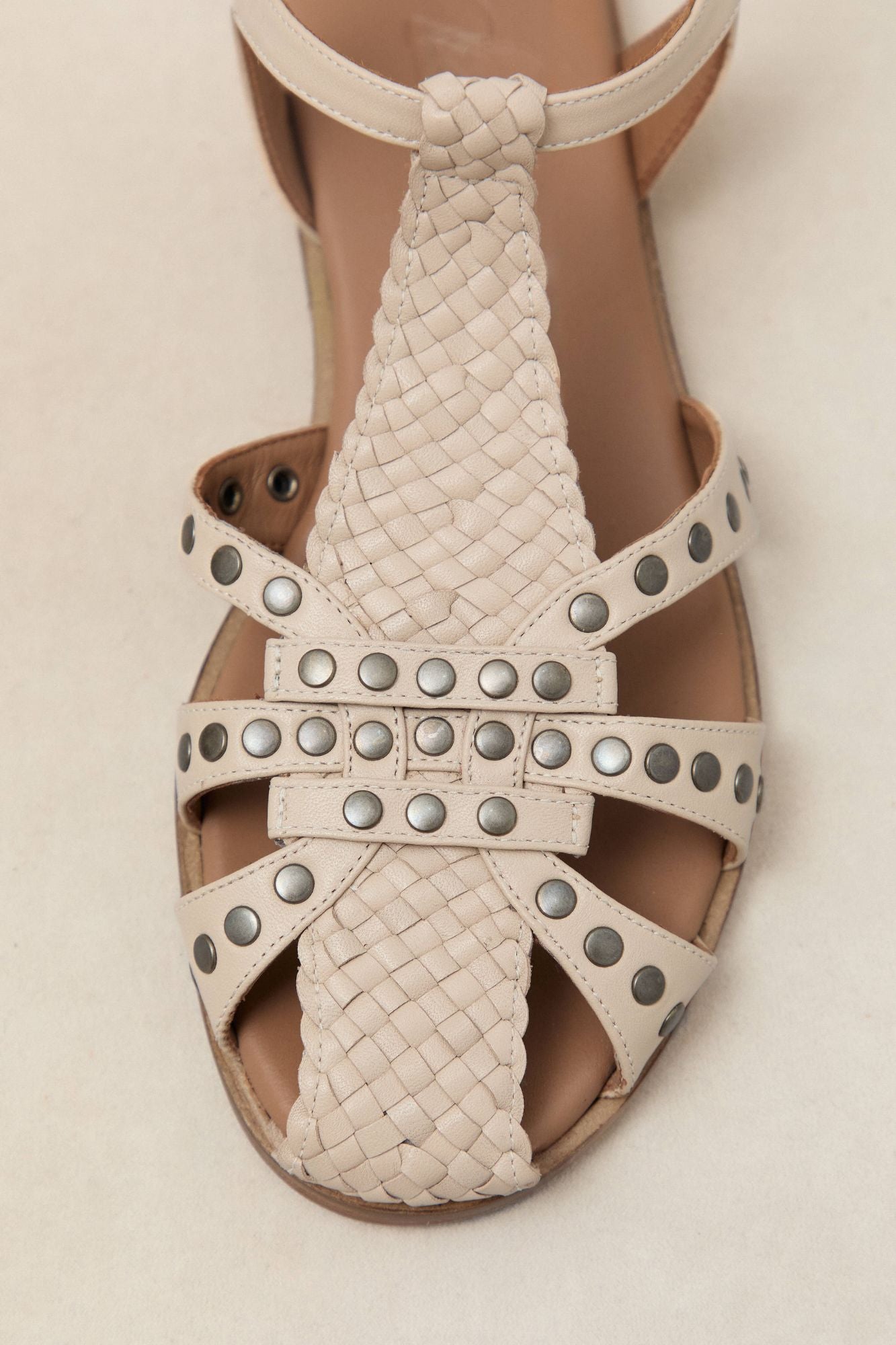 SANDALIA CANGREJERA JAIRA LATTE