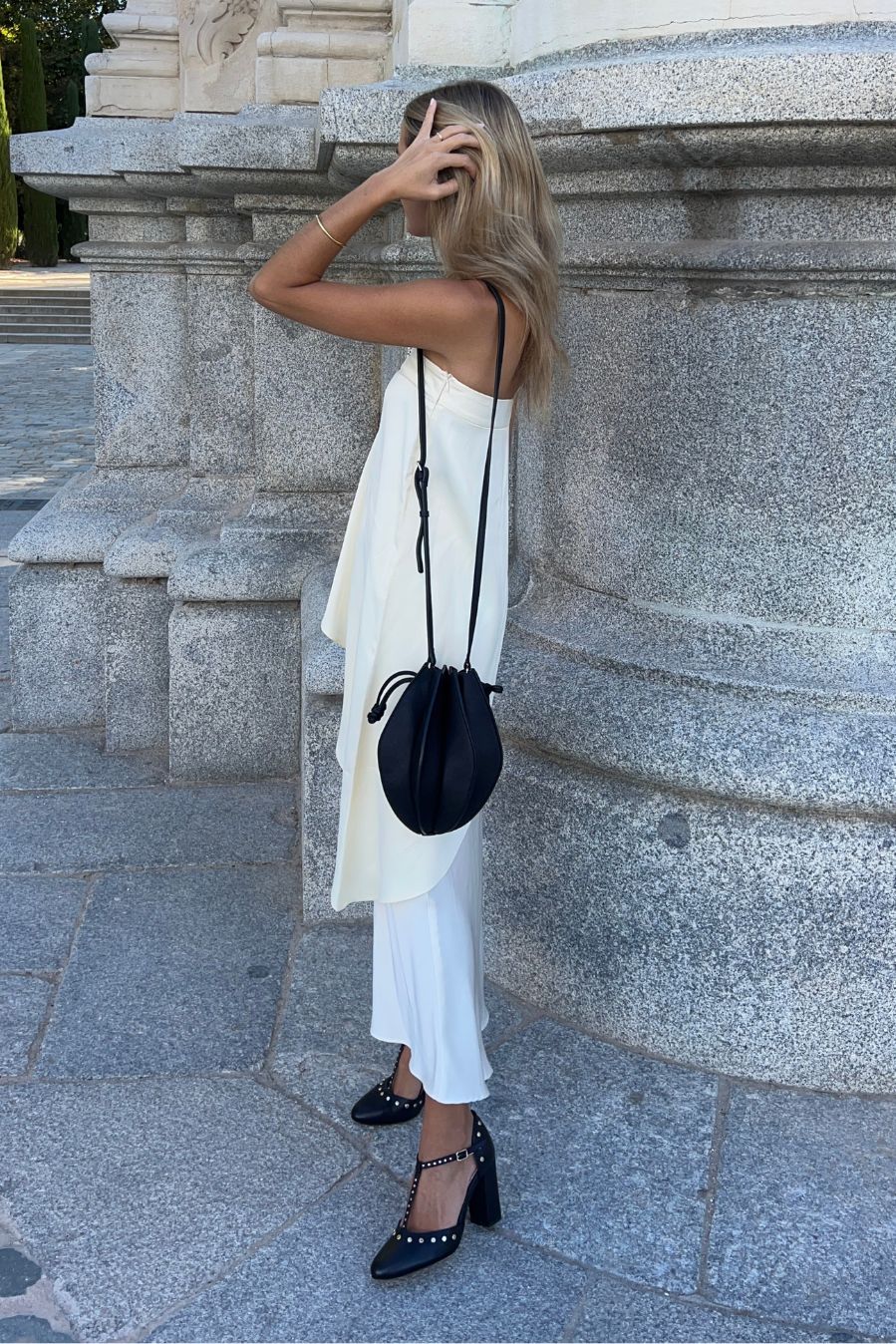 SALON T-BAR NEGRO 9CM