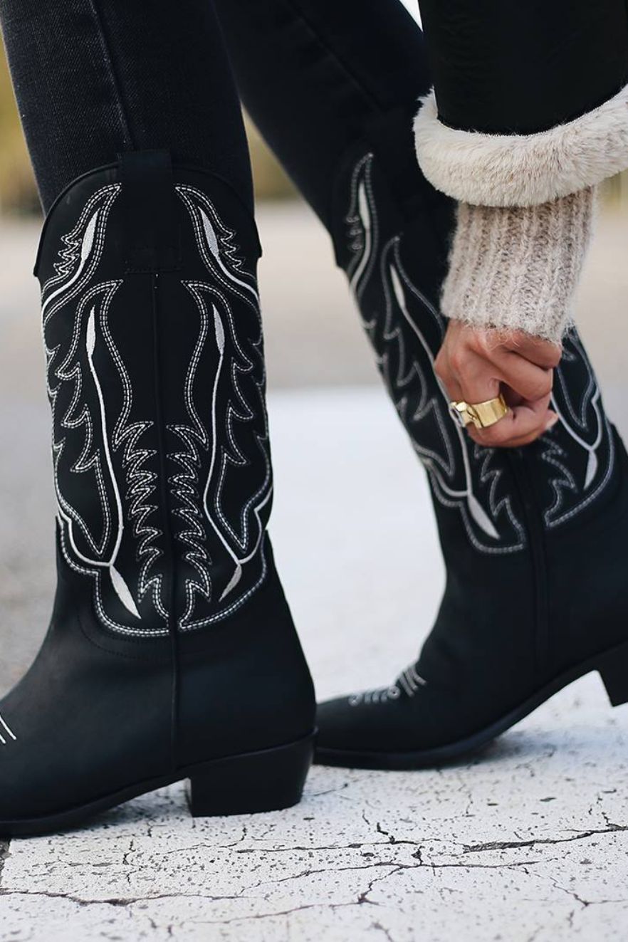 MESTIZO BOOTS BLACK WHITE THREAD 3.5CM