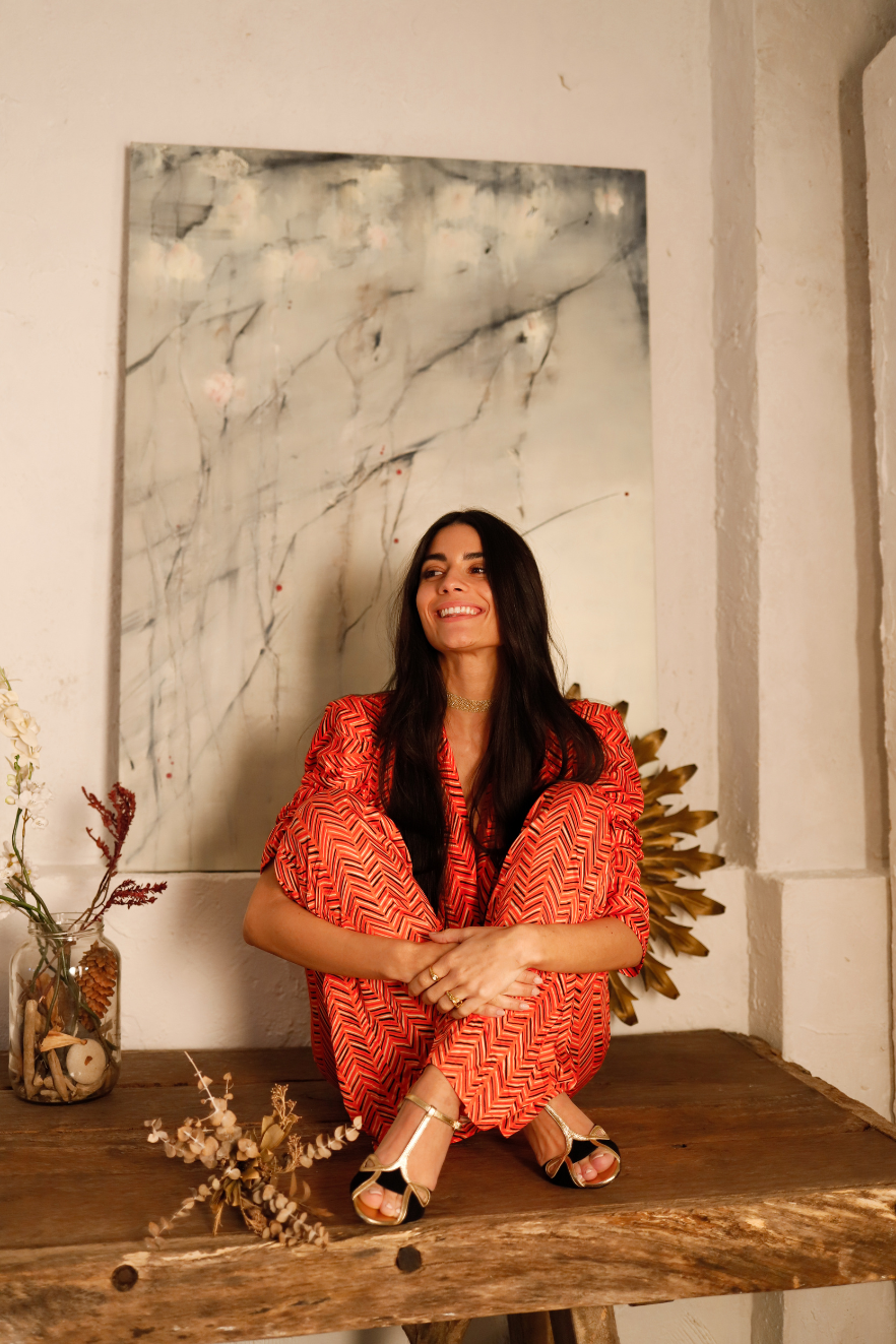 SANDALIA MIA ORO Y NEGRO 7CM