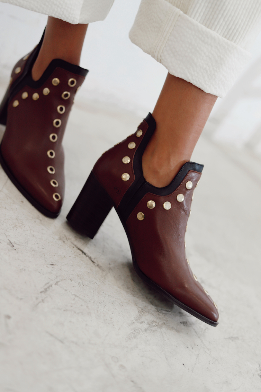 PUNKY BOOTS AVELLANA TACHAS ORO TACON 7CM