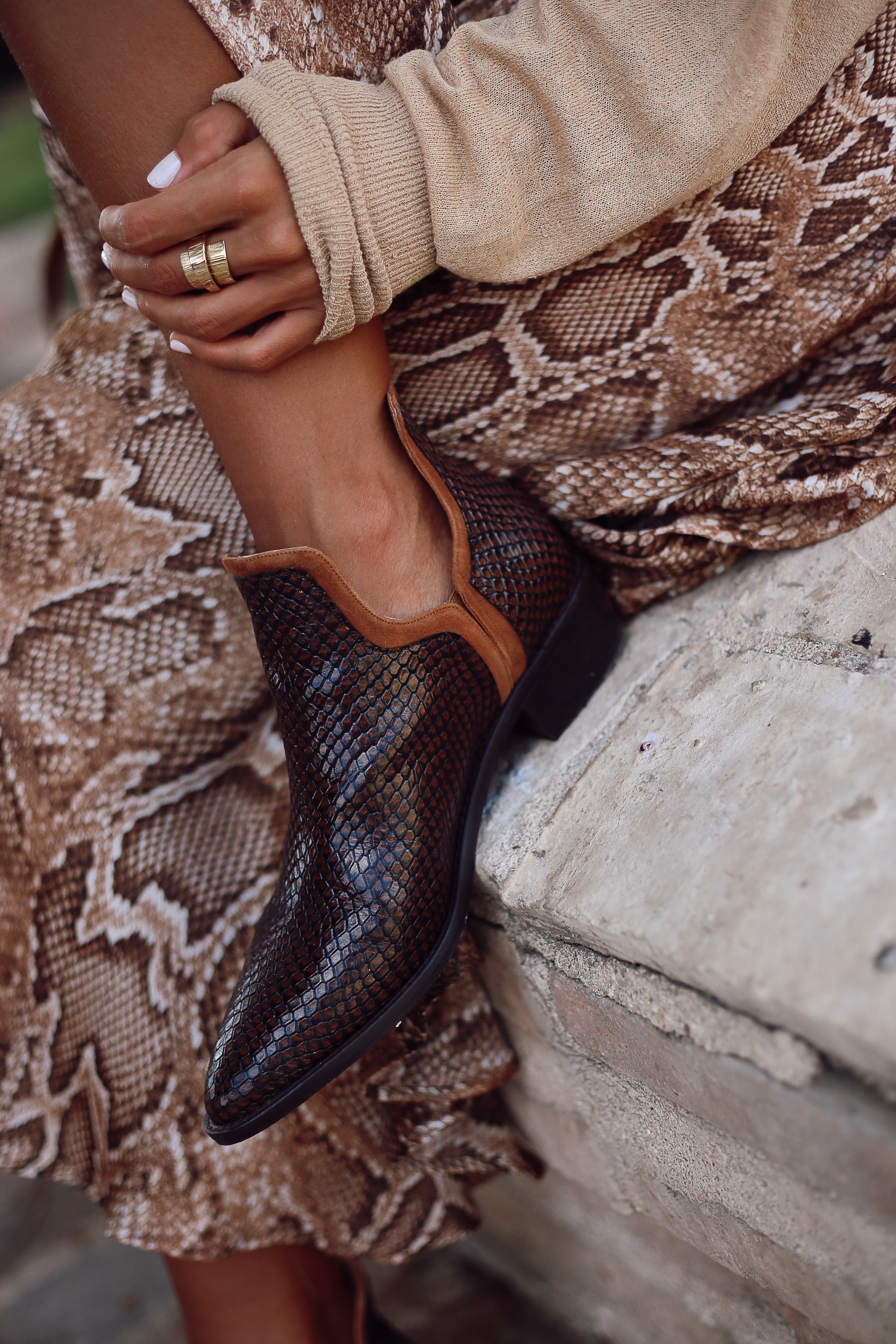 FRIDA BOOTS GRABADO CUERO 4CM