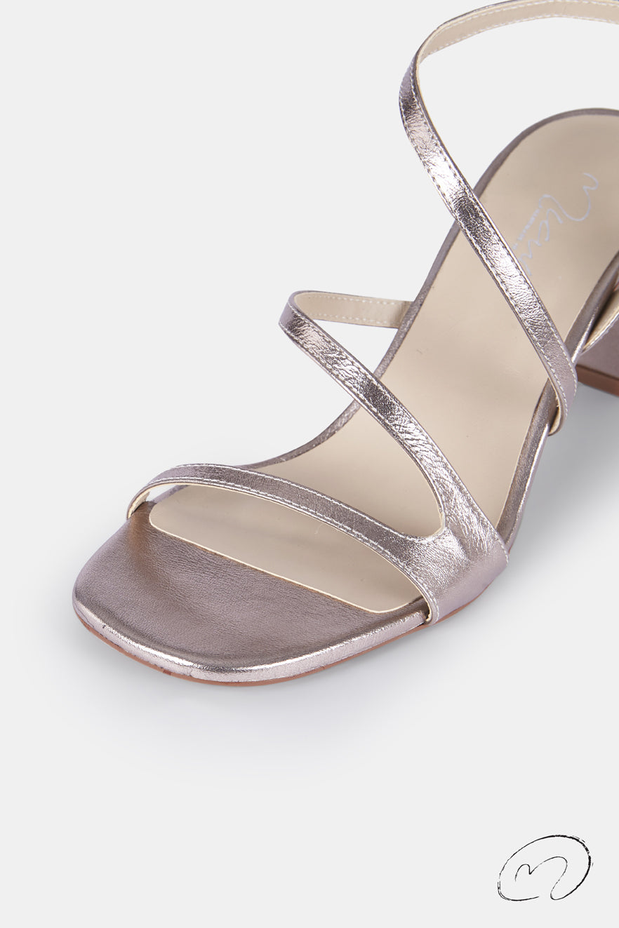 SANDALIA GENARA PLATA 7CM