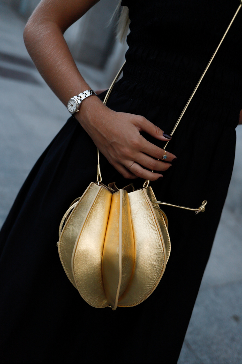 Bolso dorado discount