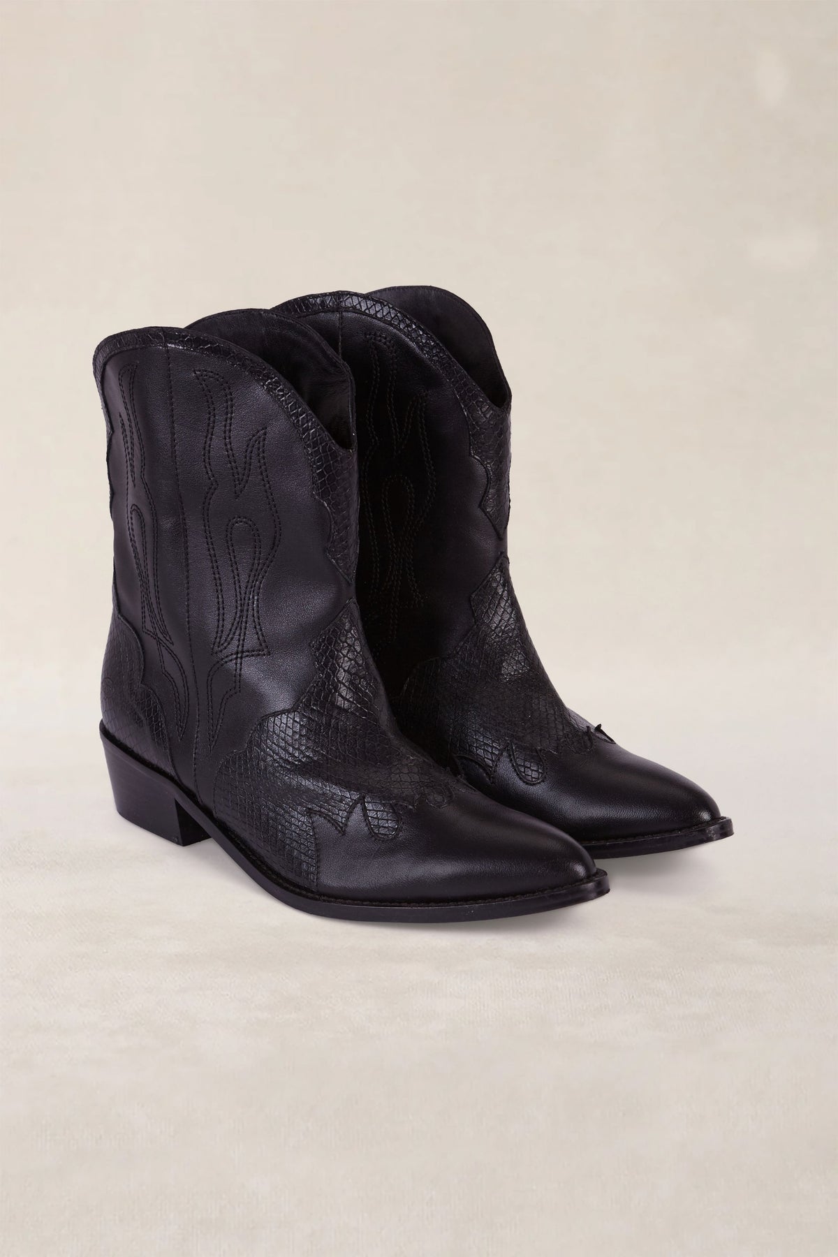 BOTA MINI GAUCHA NEGRA 4CM