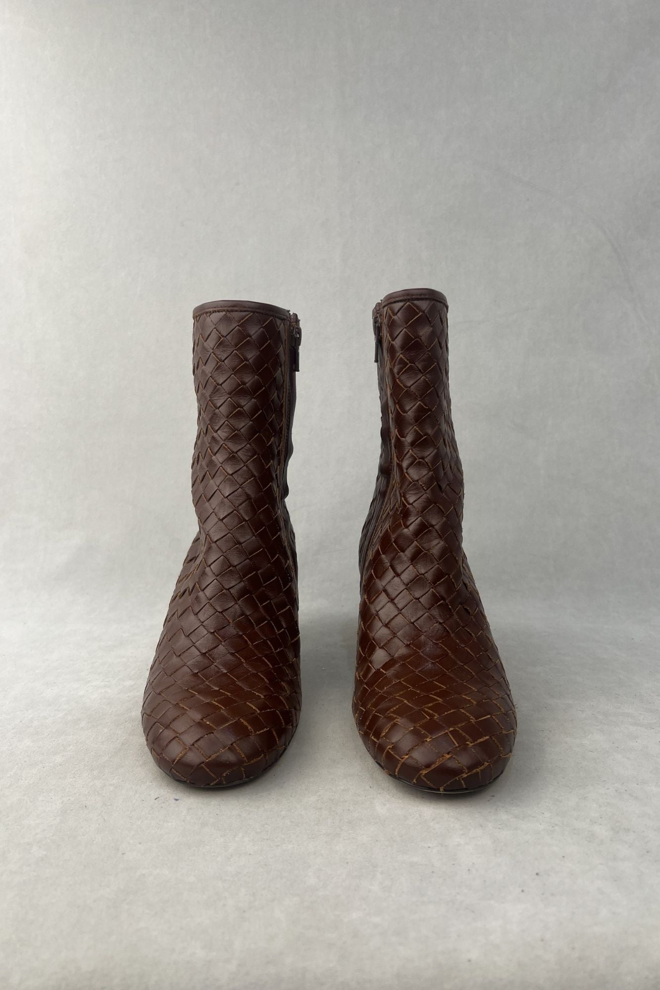 ELARA TRENZADA CHOCOLATE