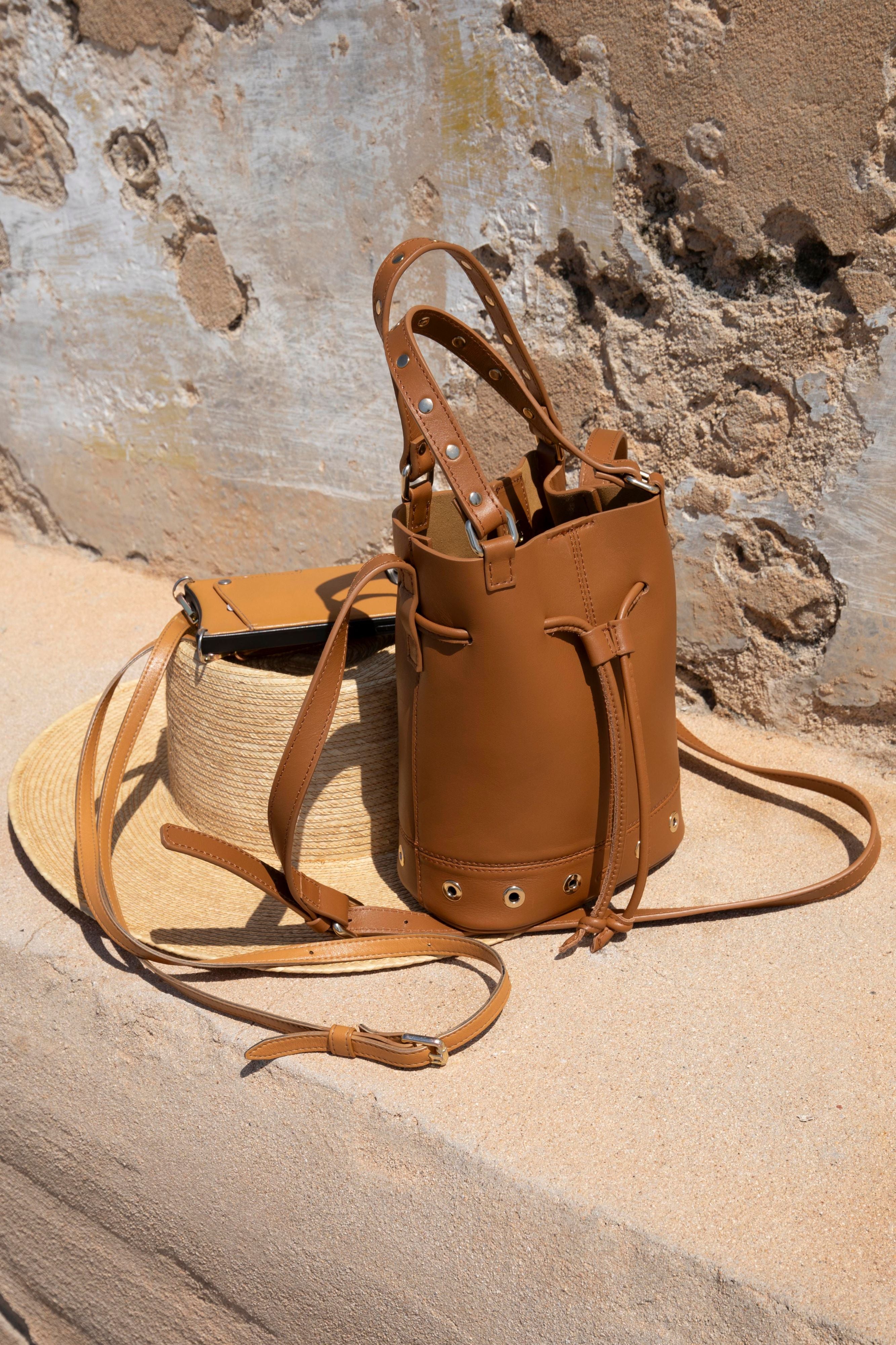 BOLSO MINI BOMBONERA CUERO
