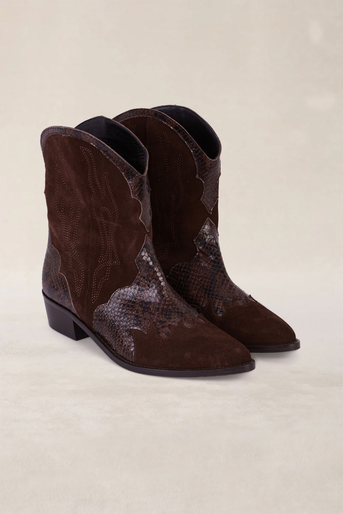 BOTA MINI GAUCHA CHOCOLATE 4CM