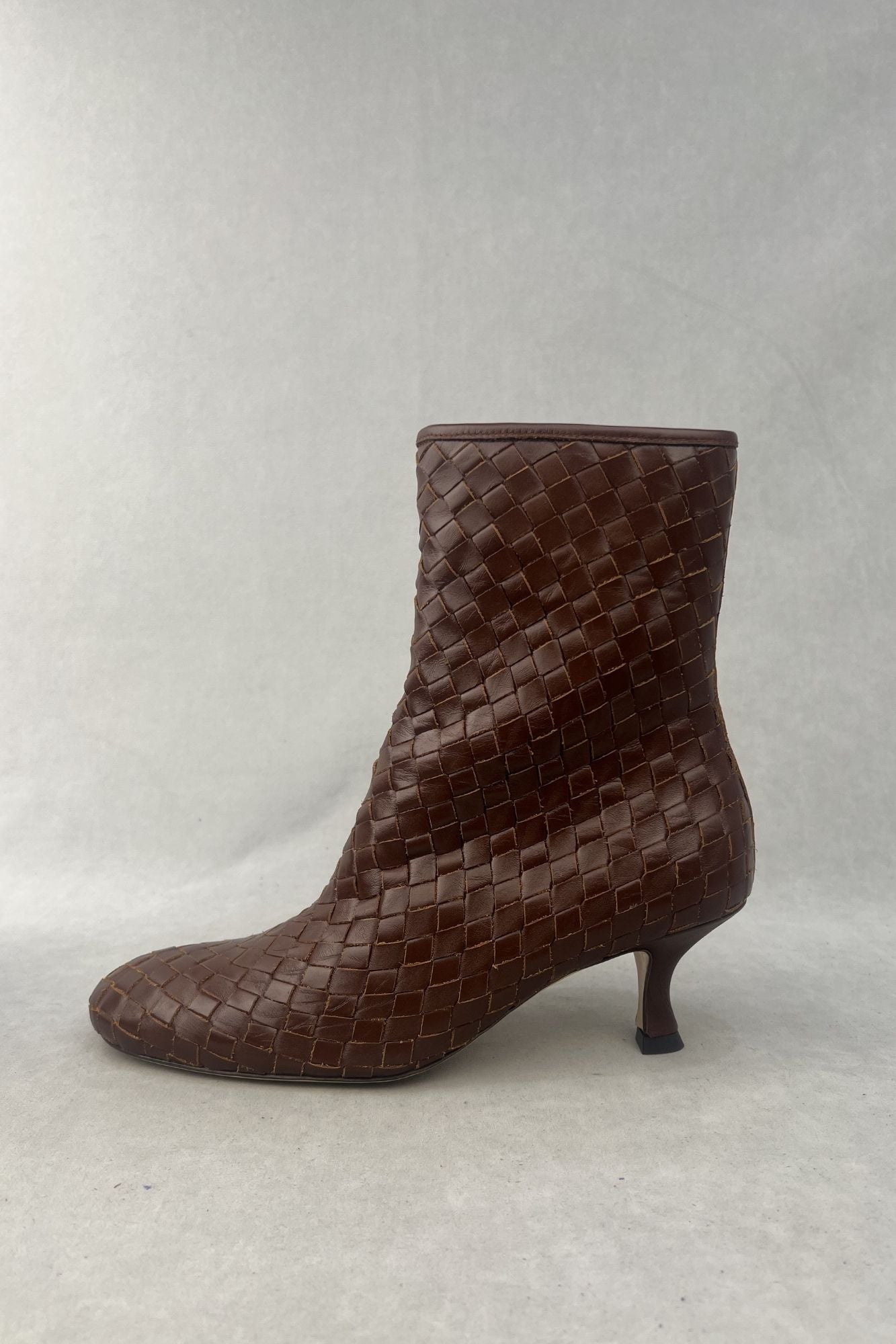 ELARA TRENZADA CHOCOLATE