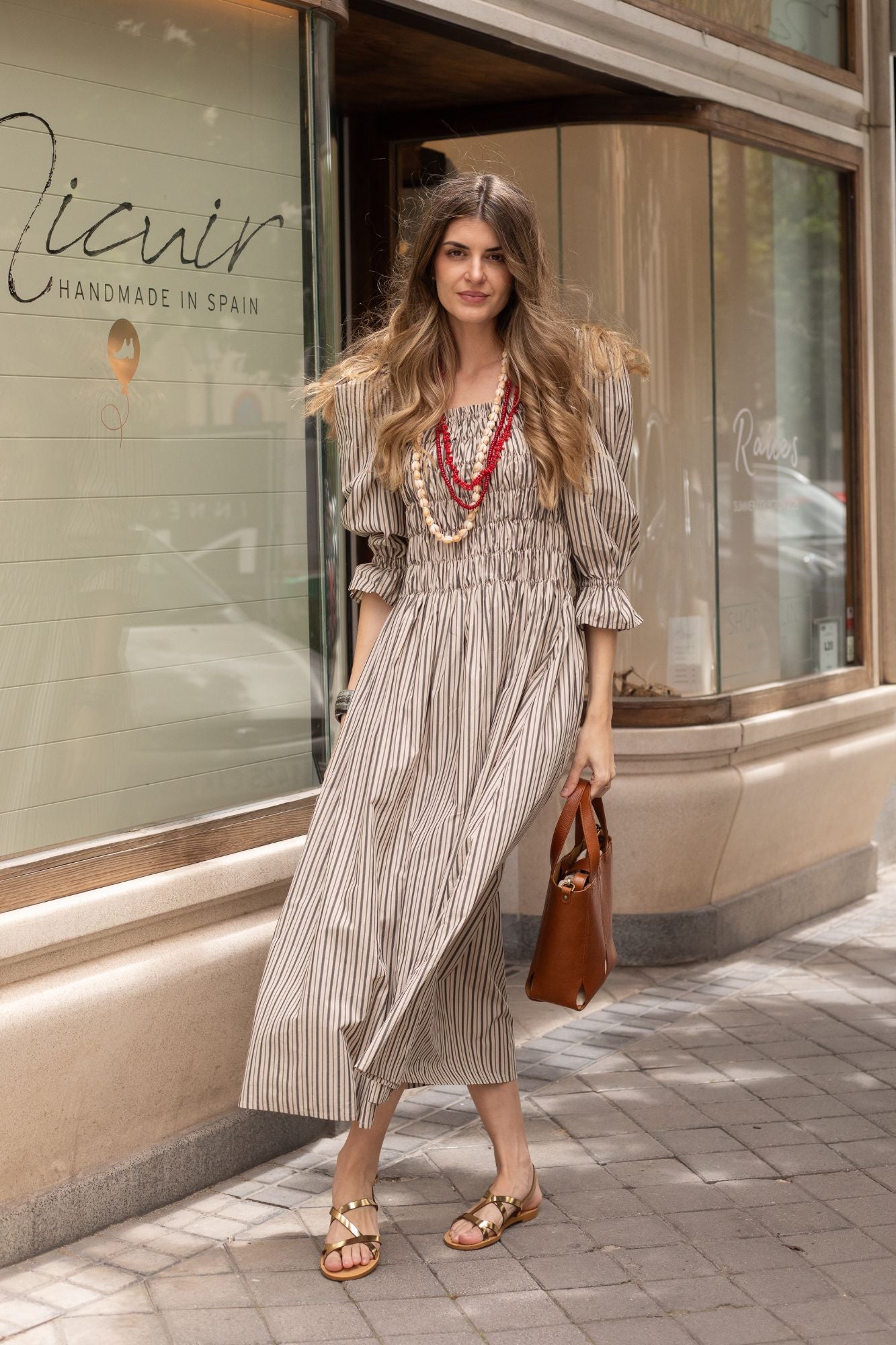 ROBE EN LIN À RAYURES BLEUES