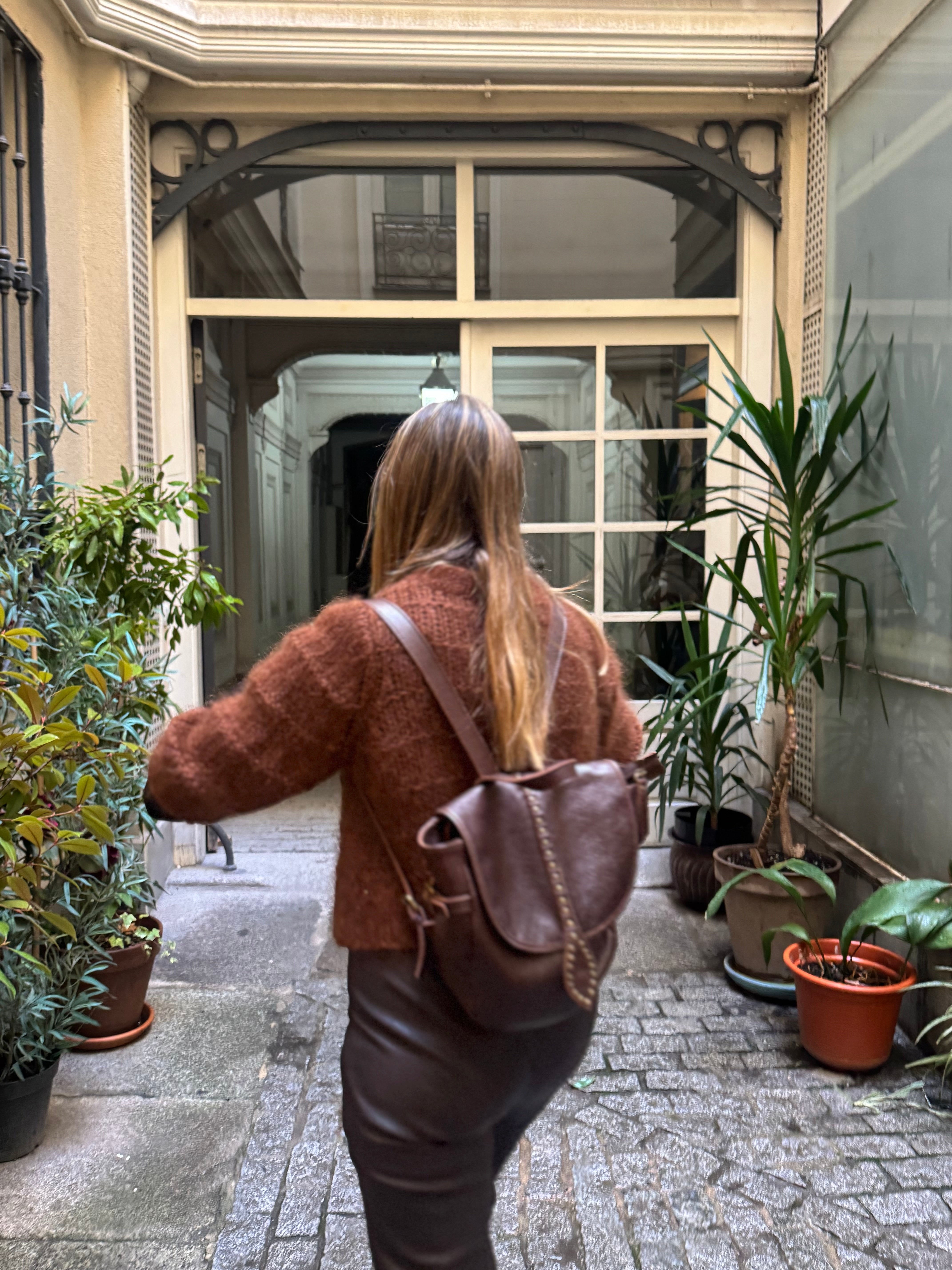 MOCHILA TACHAS CHOCOLATE