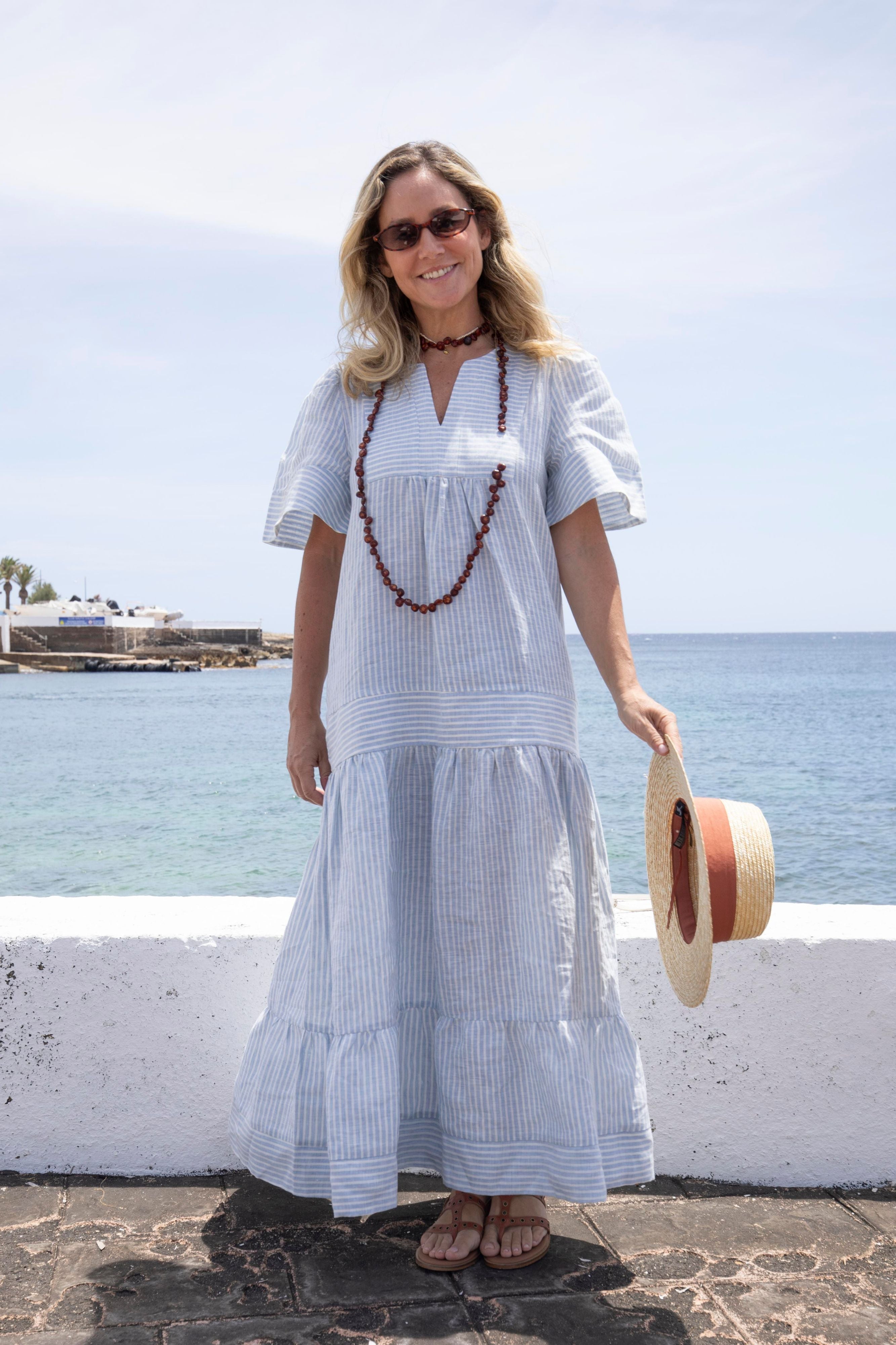 ROBE EN LIN À RAYURES BLEUES