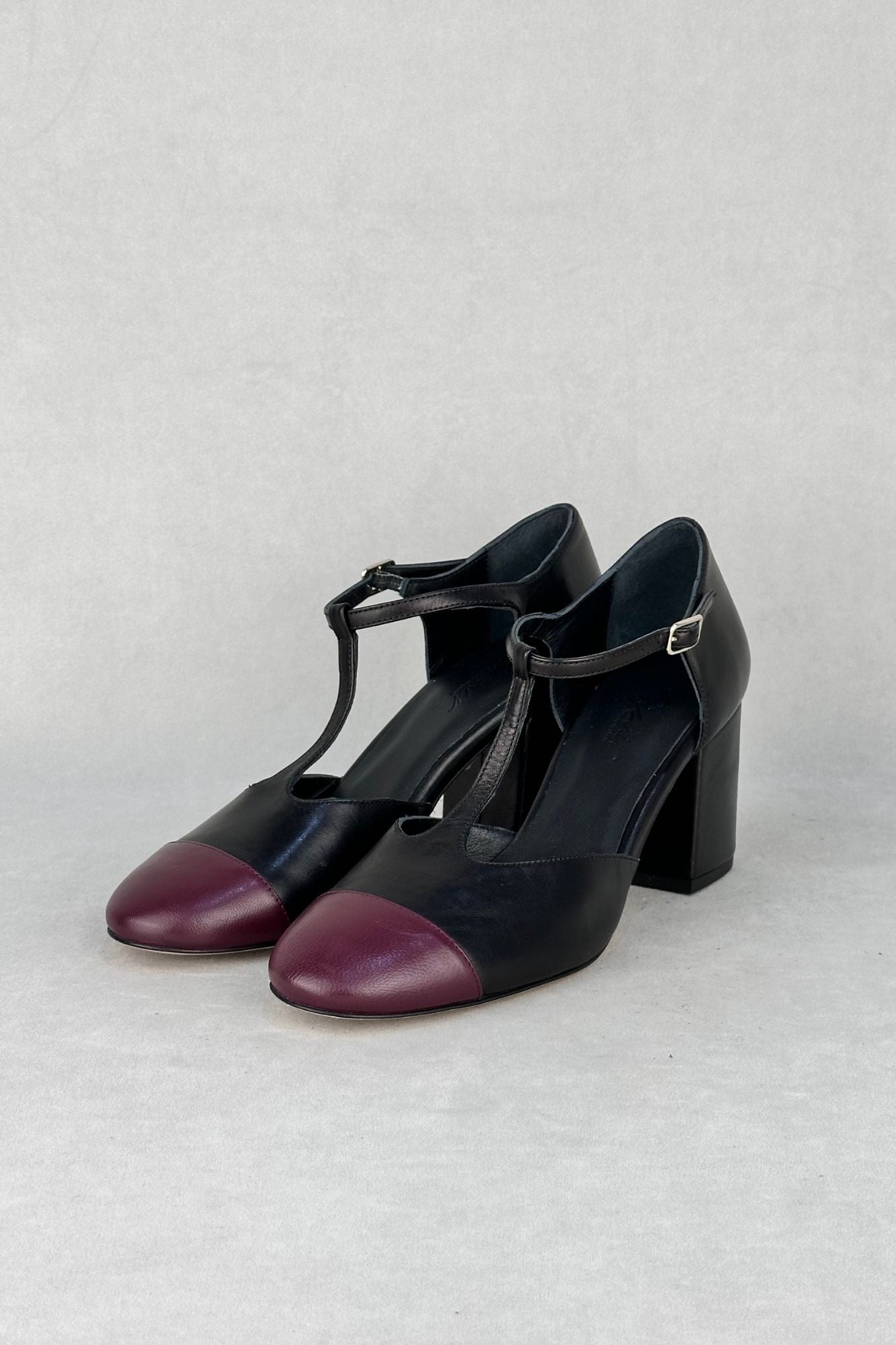 SALON TBAR NEGRO BURDEOS