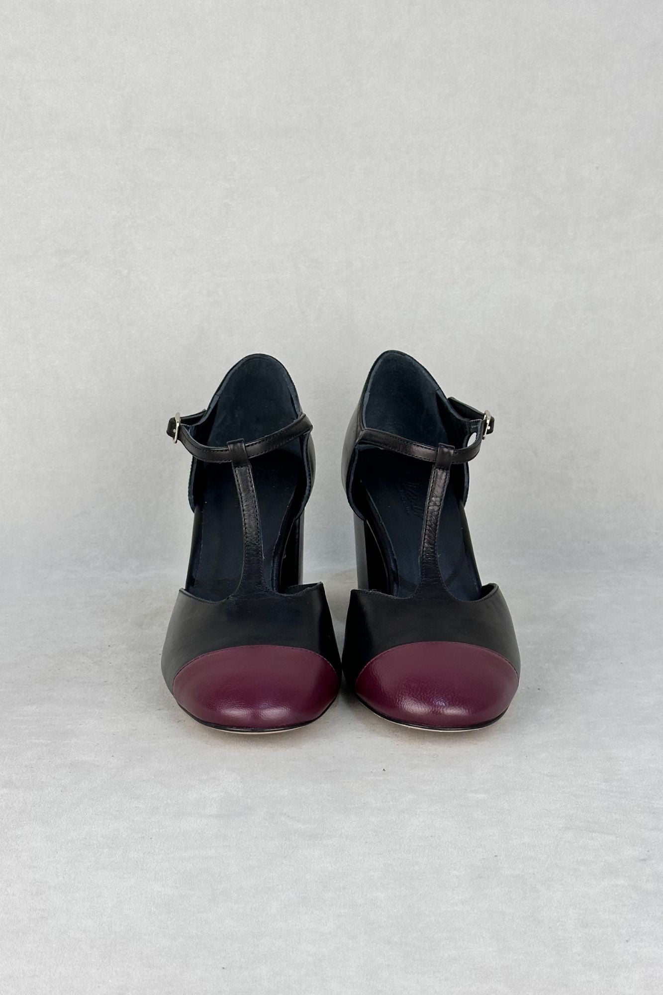 SALON TBAR NEGRO BURDEOS