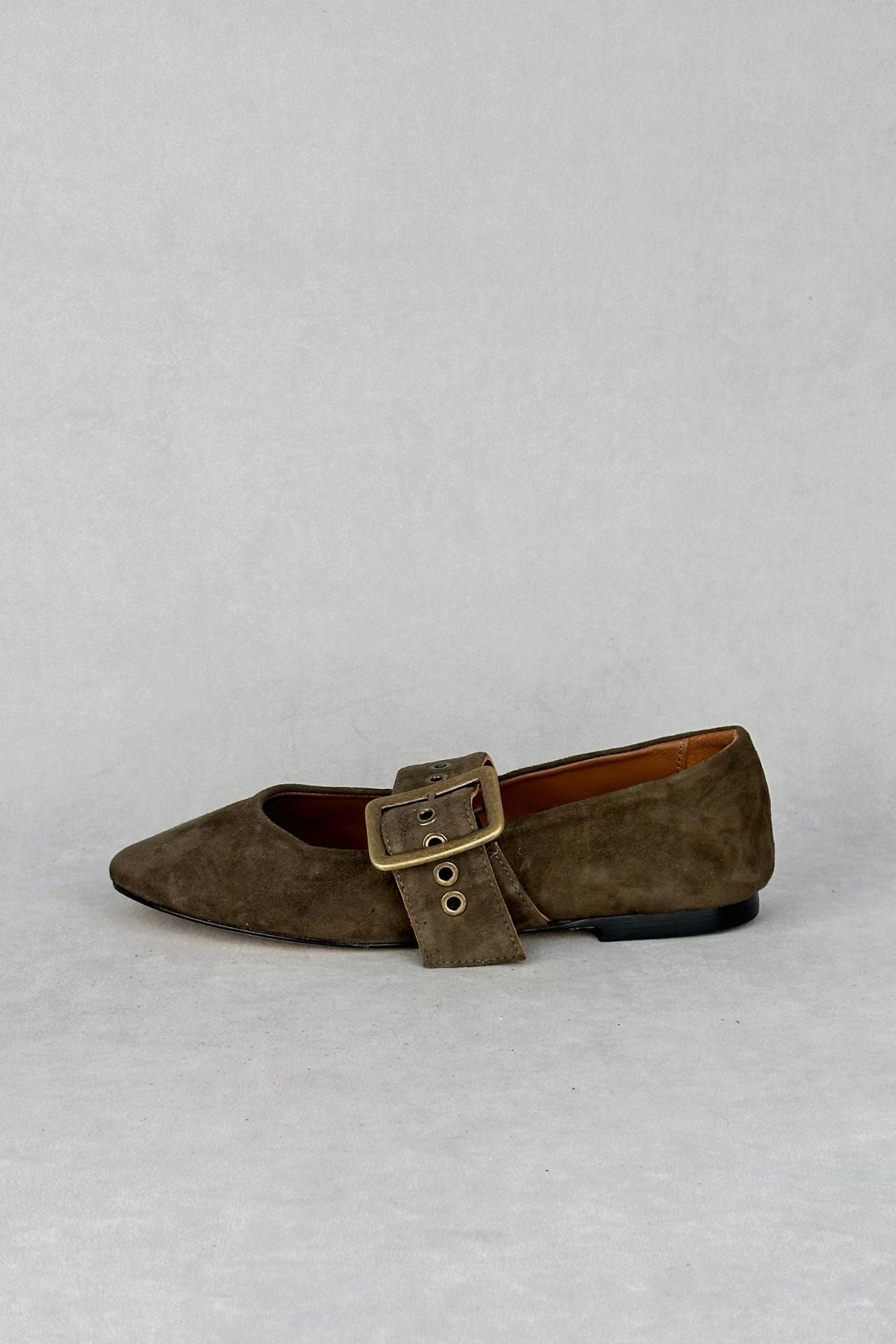 BAILARINA ROCK ANTE KAKI