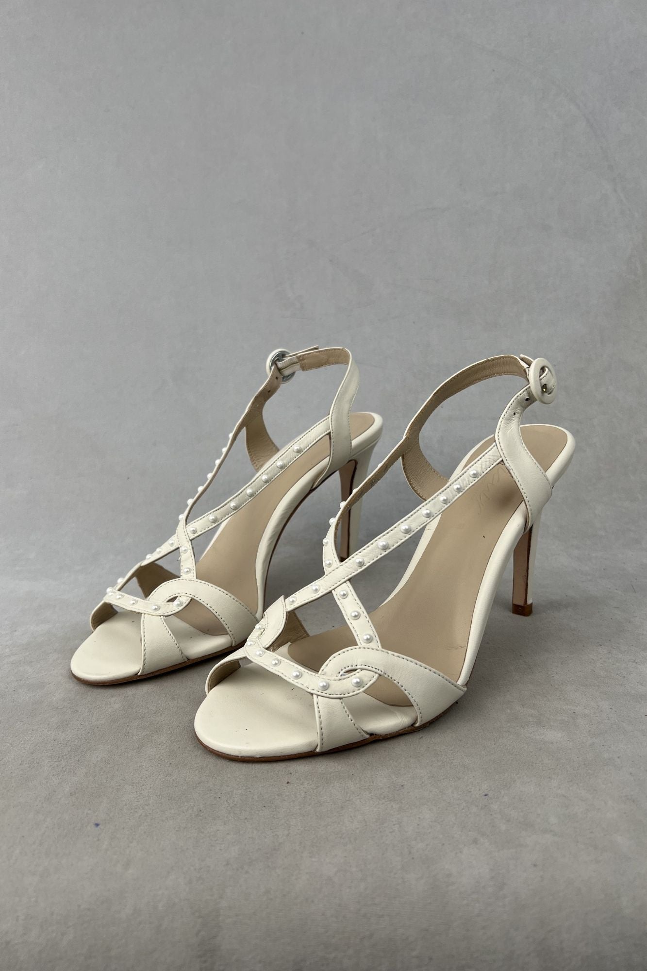 SANDALIA GADEA BLANCA PERLAS