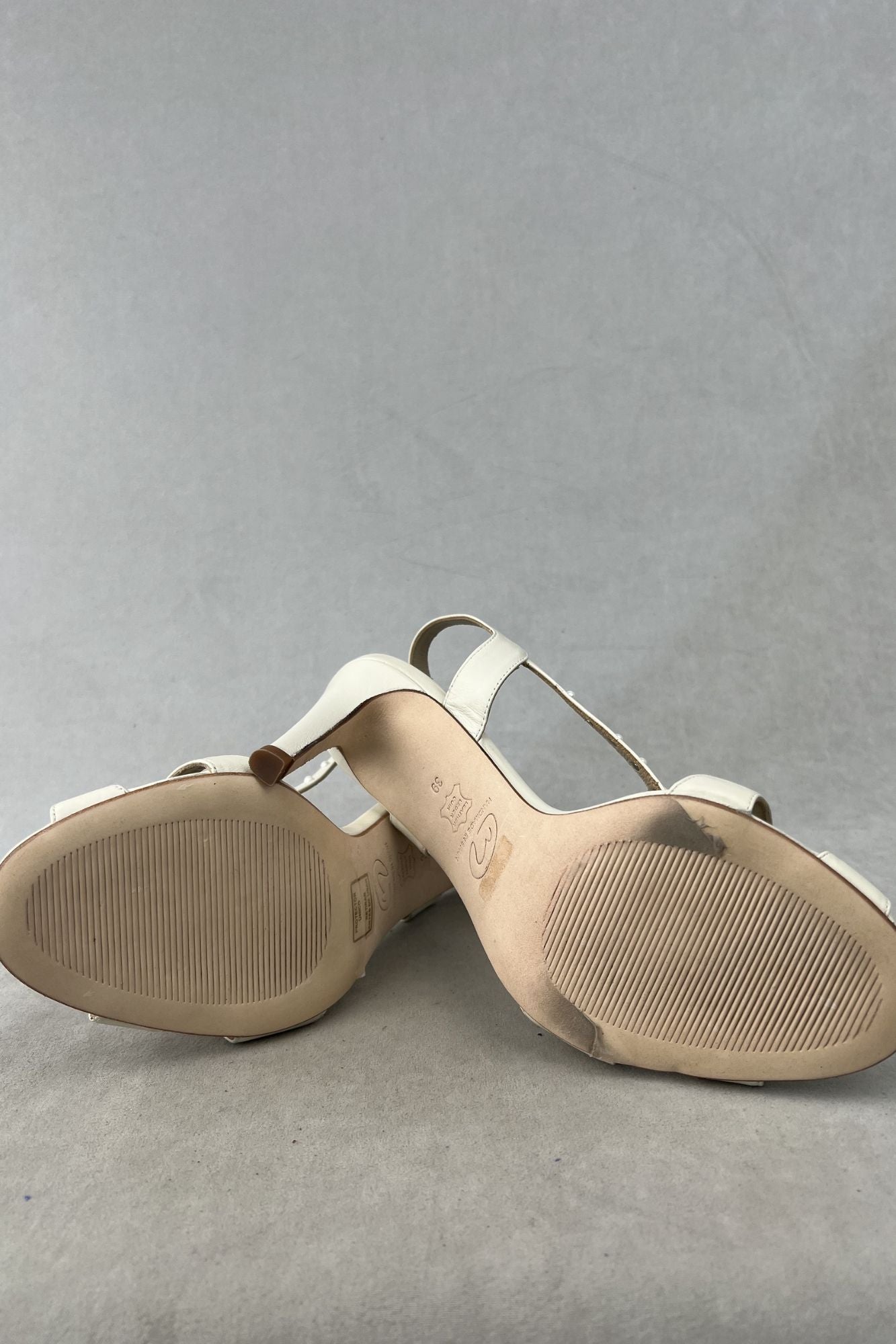 SANDALIA GADEA BLANCA PERLAS