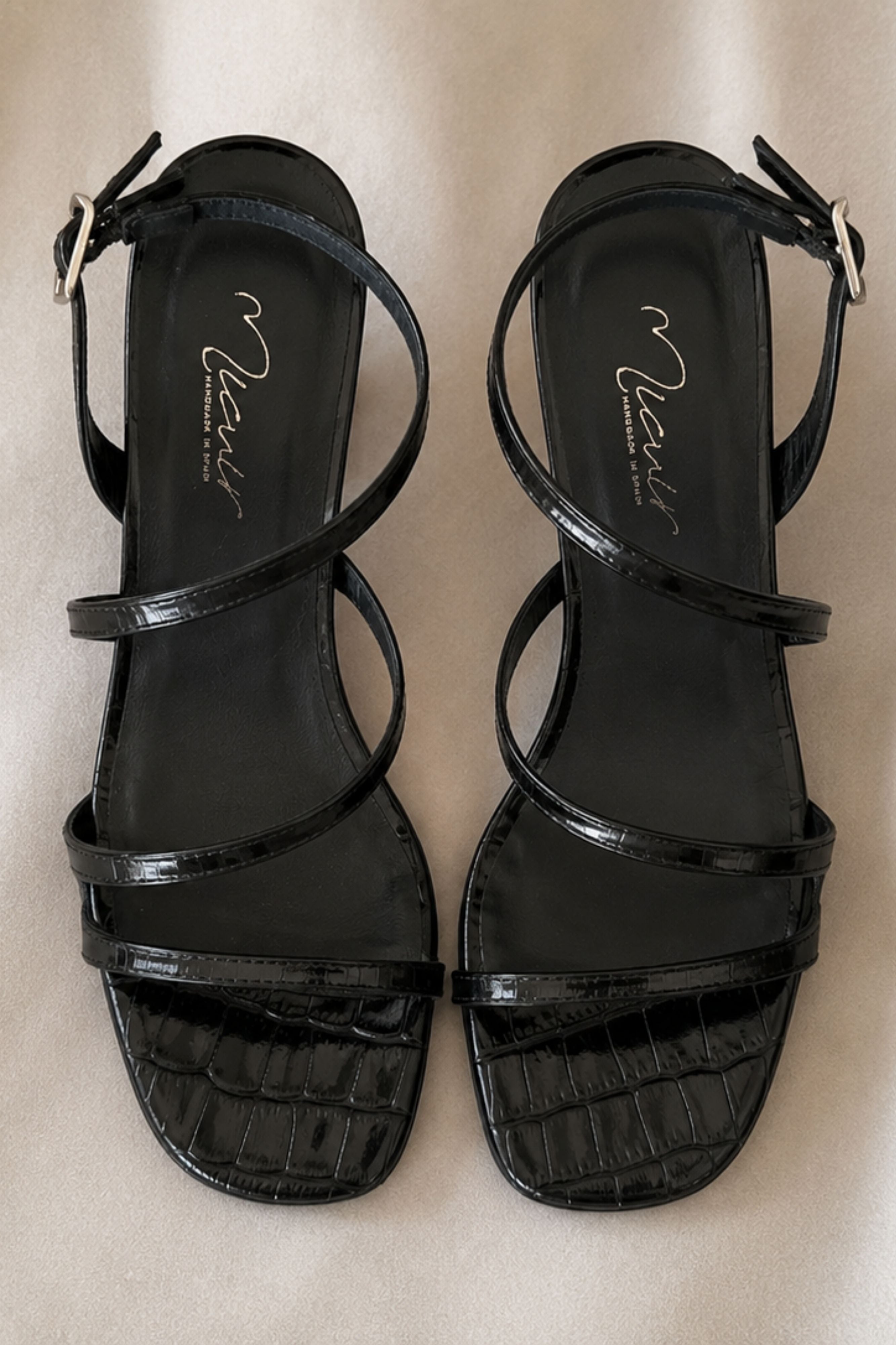 TACÓN PIEL COCO NEGRO TIRAS SS