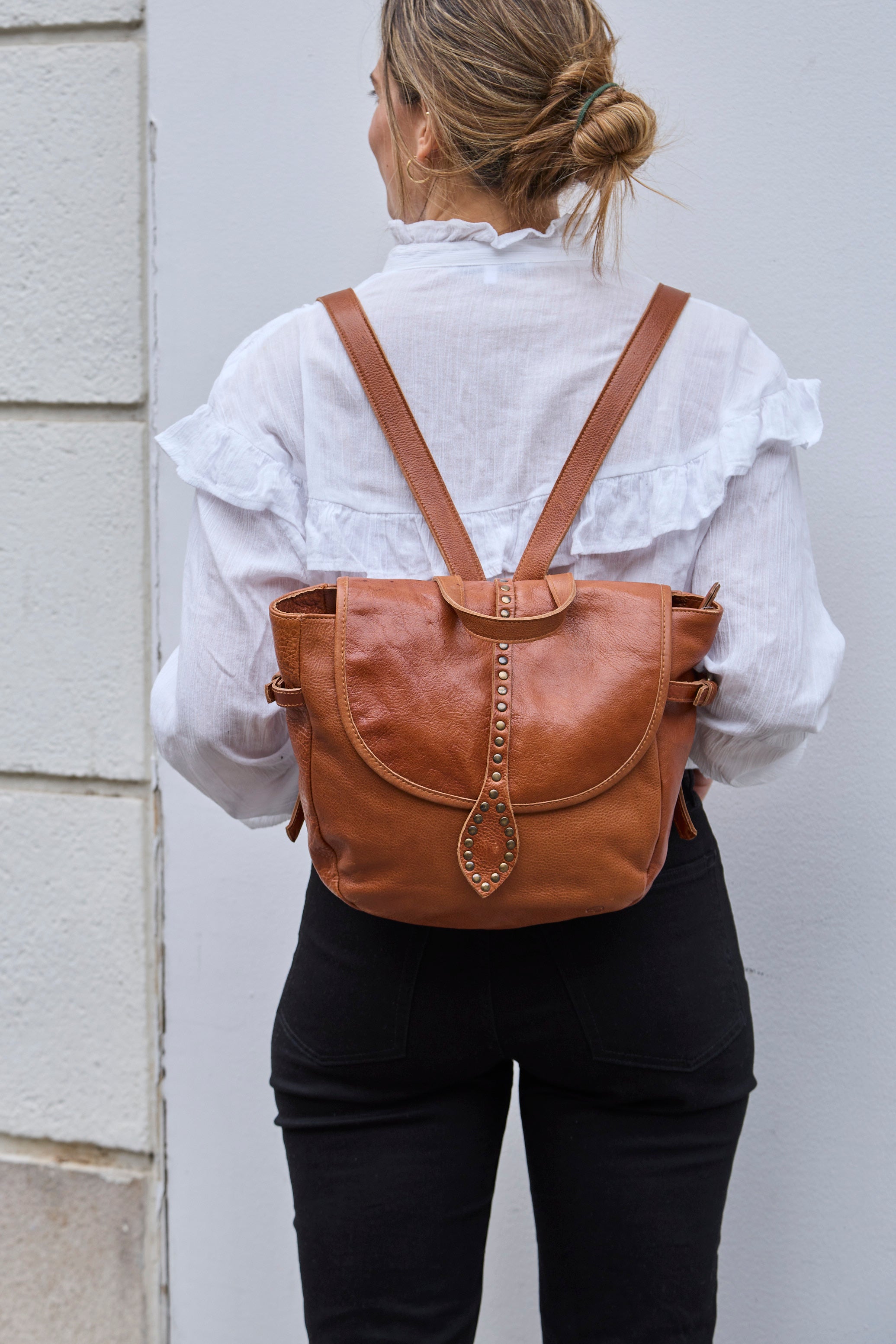 LEATHER BACKPACK