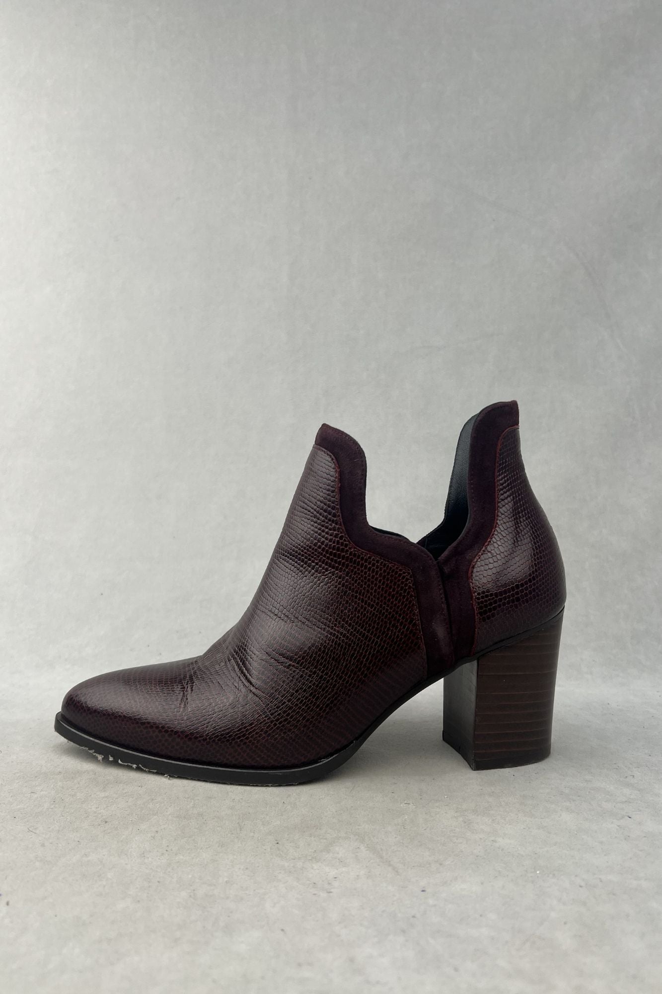 FRIDA TEJUS BURDEOS 1