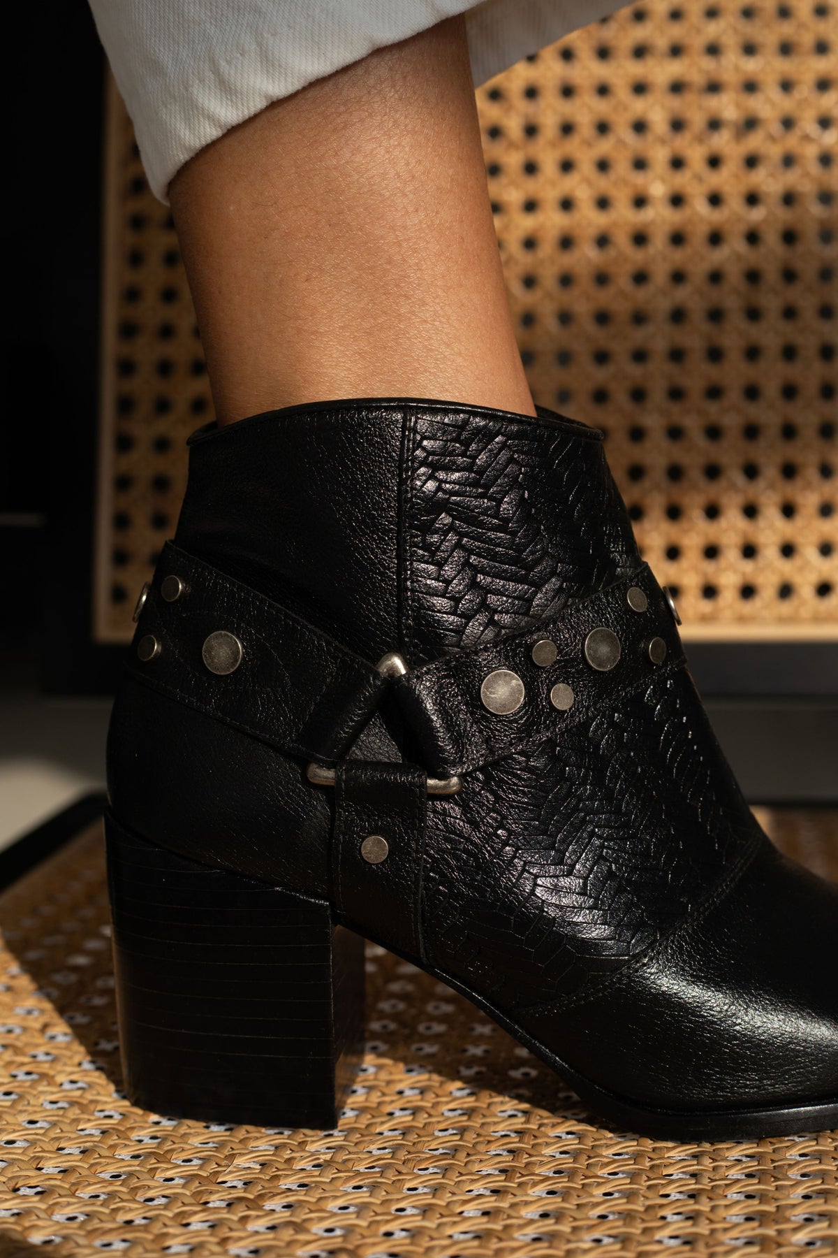 PETRA BOOTS NEGRAS  7CM