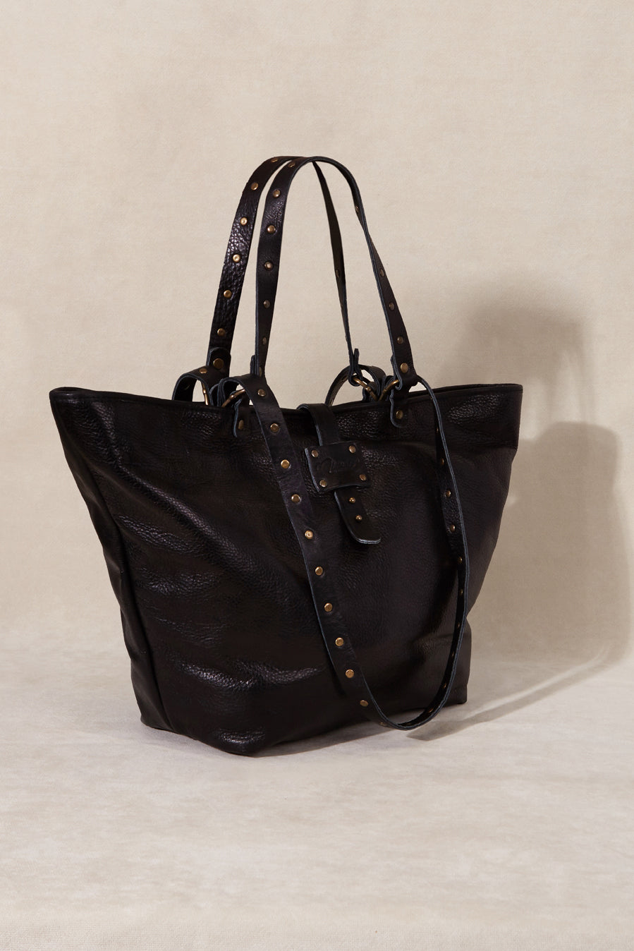 BLACK TOTE BAG