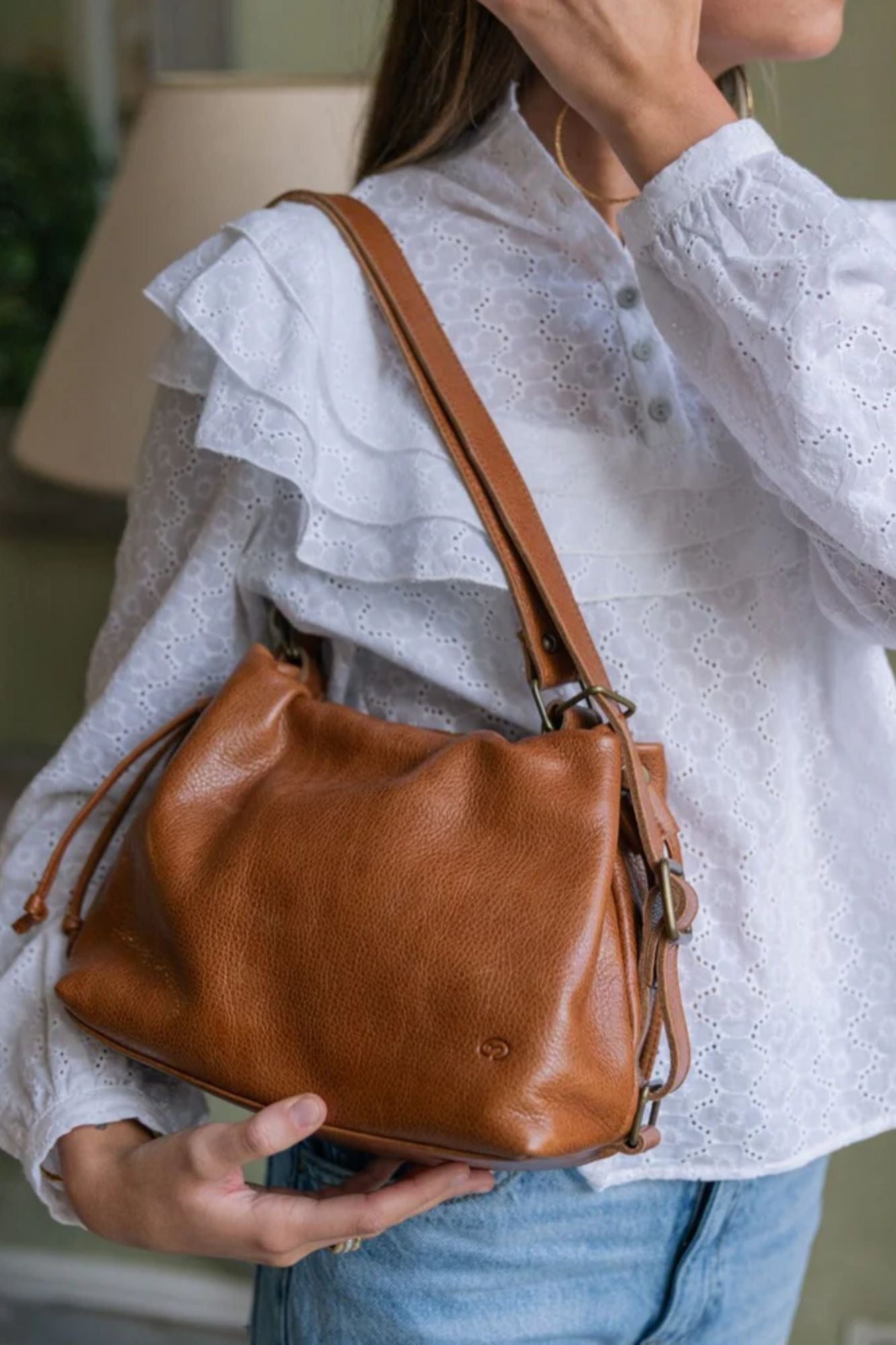 BOLSO MOCHILA CUERO