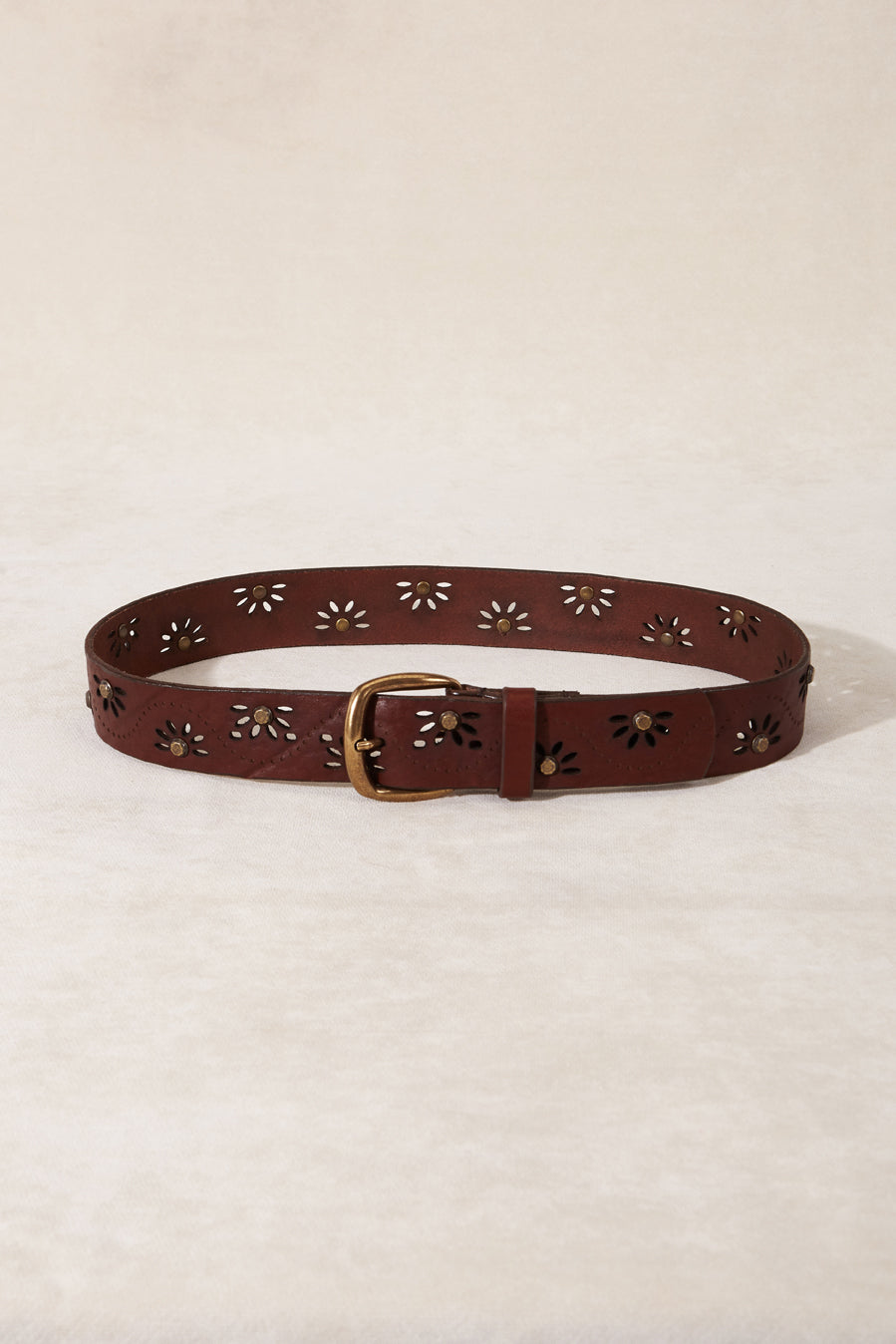 FLOWER BELT LEATHER STUDS