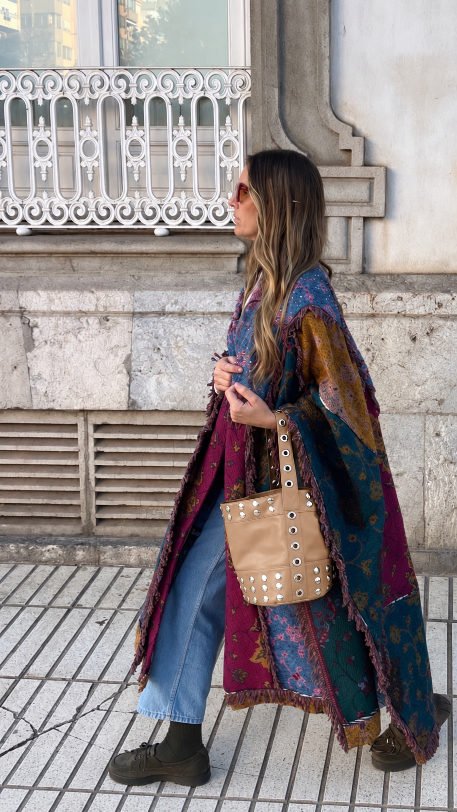 LATTE STUDDED MINI BUCKET BAG