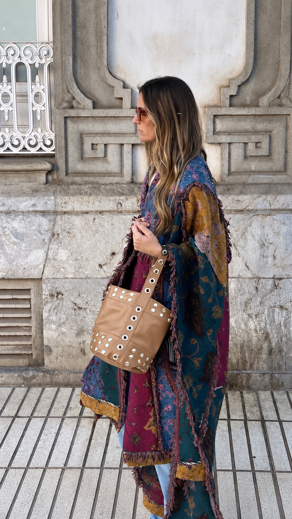 LATTE STUDDED MINI BUCKET BAG